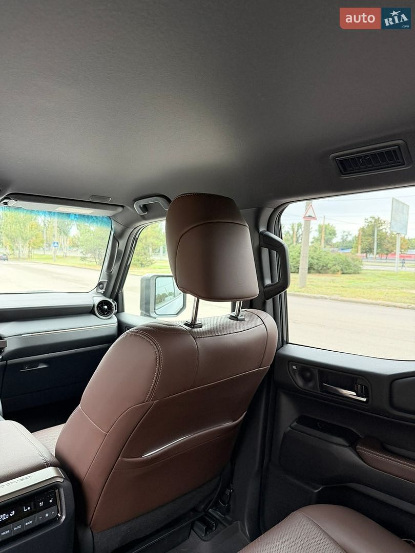 Toyota Land Cruiser Prado 2025 VIN JTEAR3AJ20K034718 фото оголошення 14 з 19