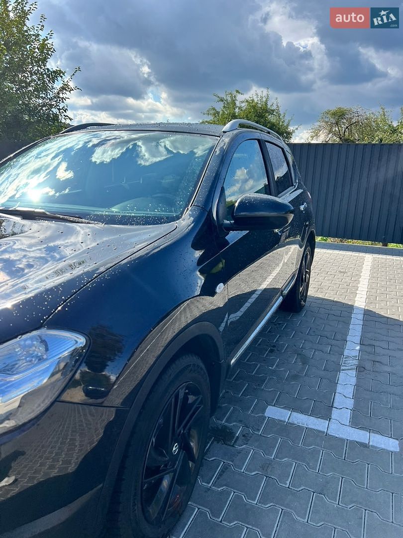 Nissan Qashqai 2011 VIN SJNFCAJ10U2371456 фото оголошення 16 з 139