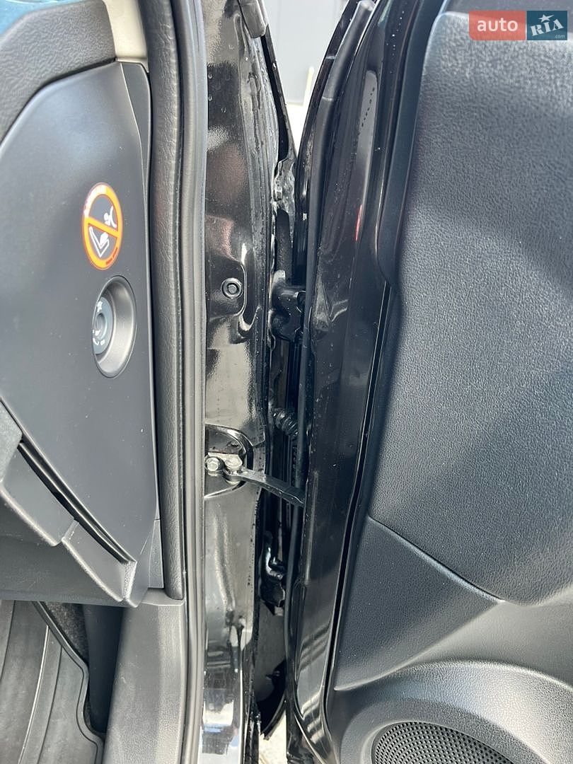 Nissan Qashqai 2011 VIN SJNFCAJ10U2371456 фото оголошення 50 з 139