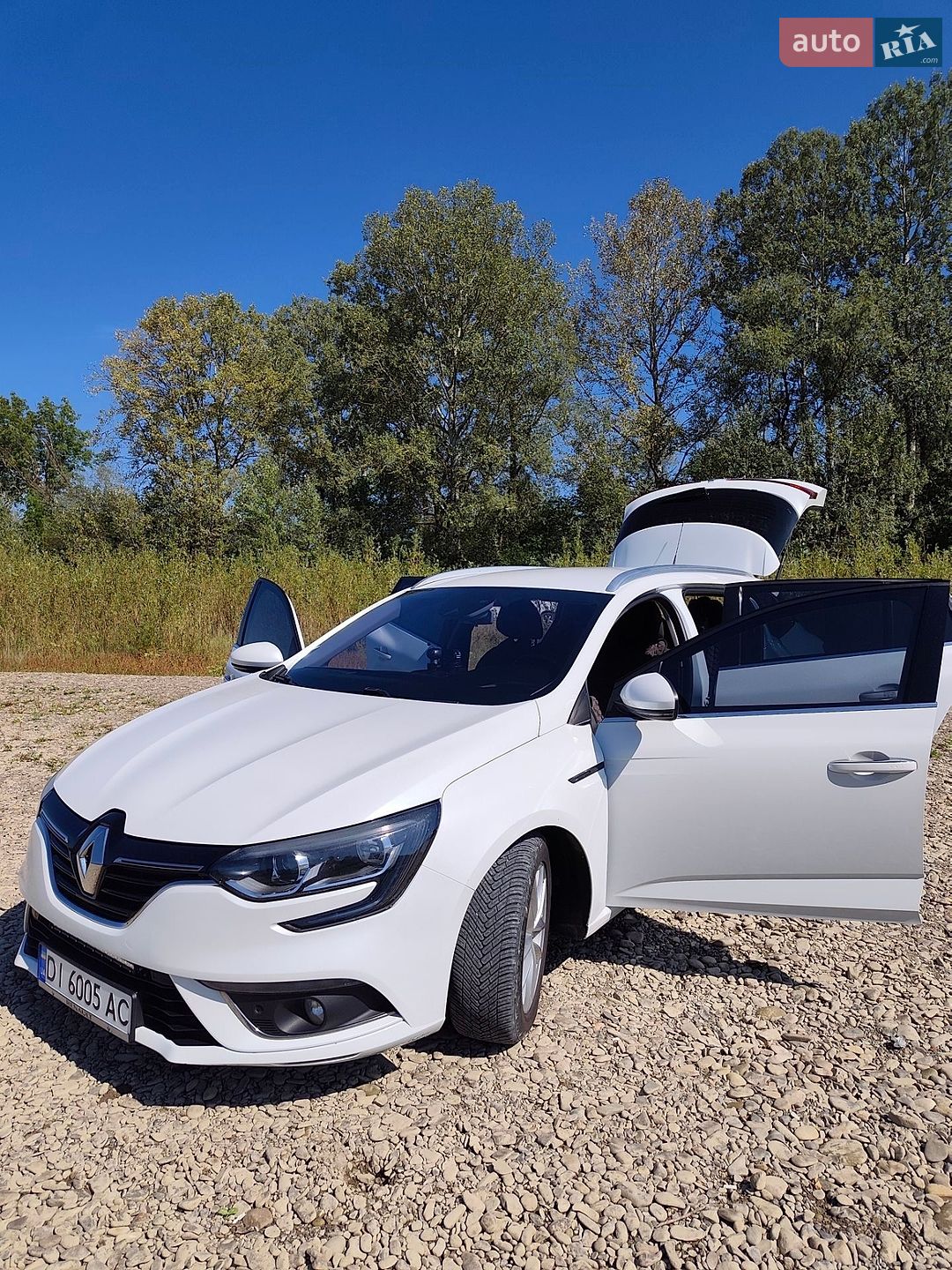Renault Megane 2017 VIN VF1RFB00059054336 фото оголошення 2 з 19