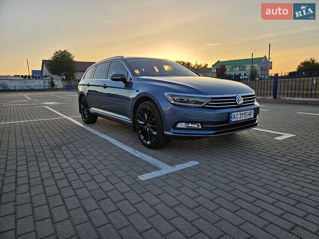Volkswagen Passat 2017 VIN WVWZZZ3CZJE071208 фото оголошення 4 з 25