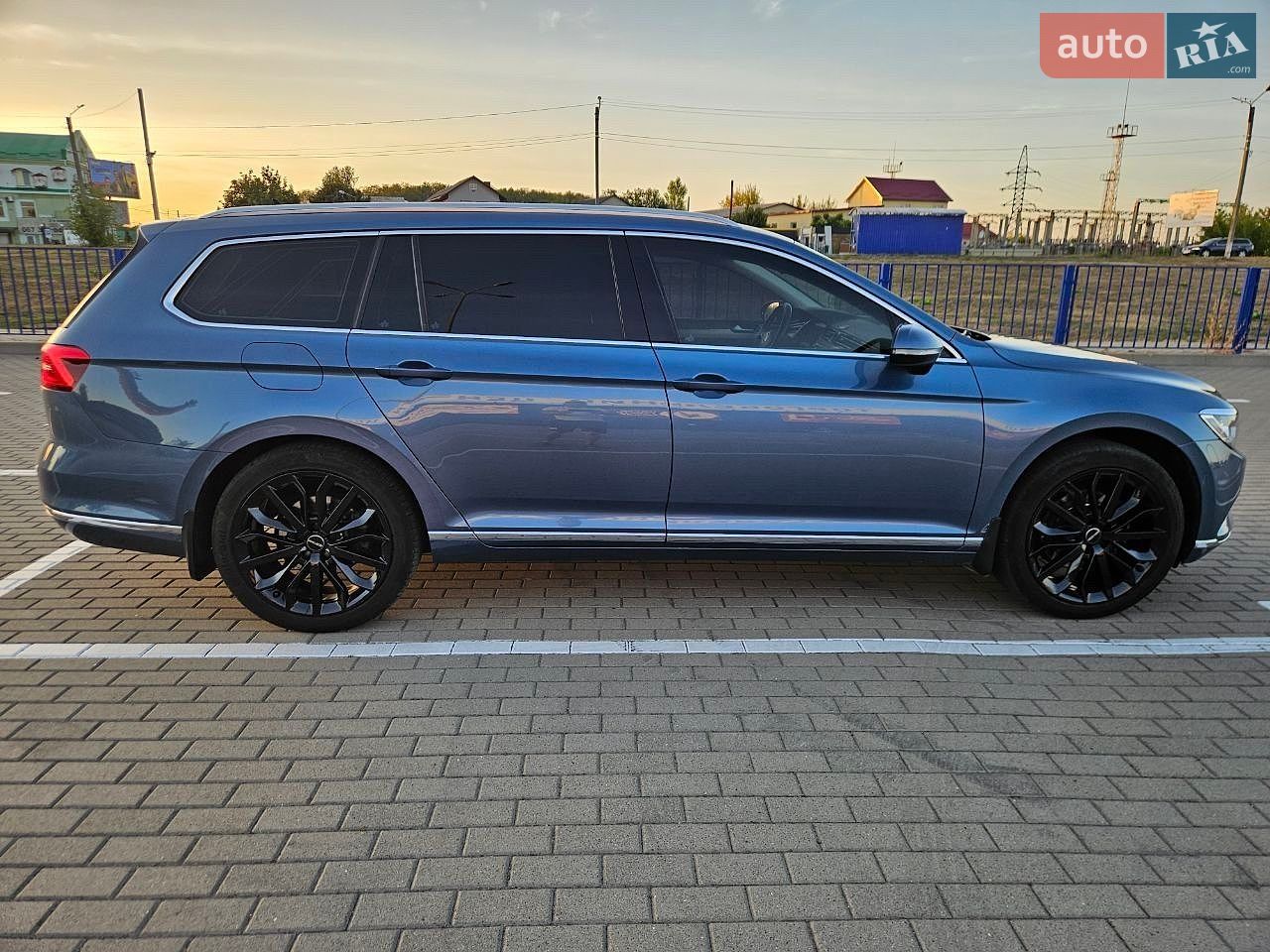 Volkswagen Passat 2017 VIN WVWZZZ3CZJE071208 фото оголошення 9 з 25