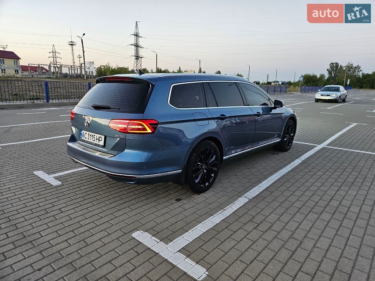 Volkswagen Passat 2017 VIN WVWZZZ3CZJE071208 фото оголошення 17 з 25