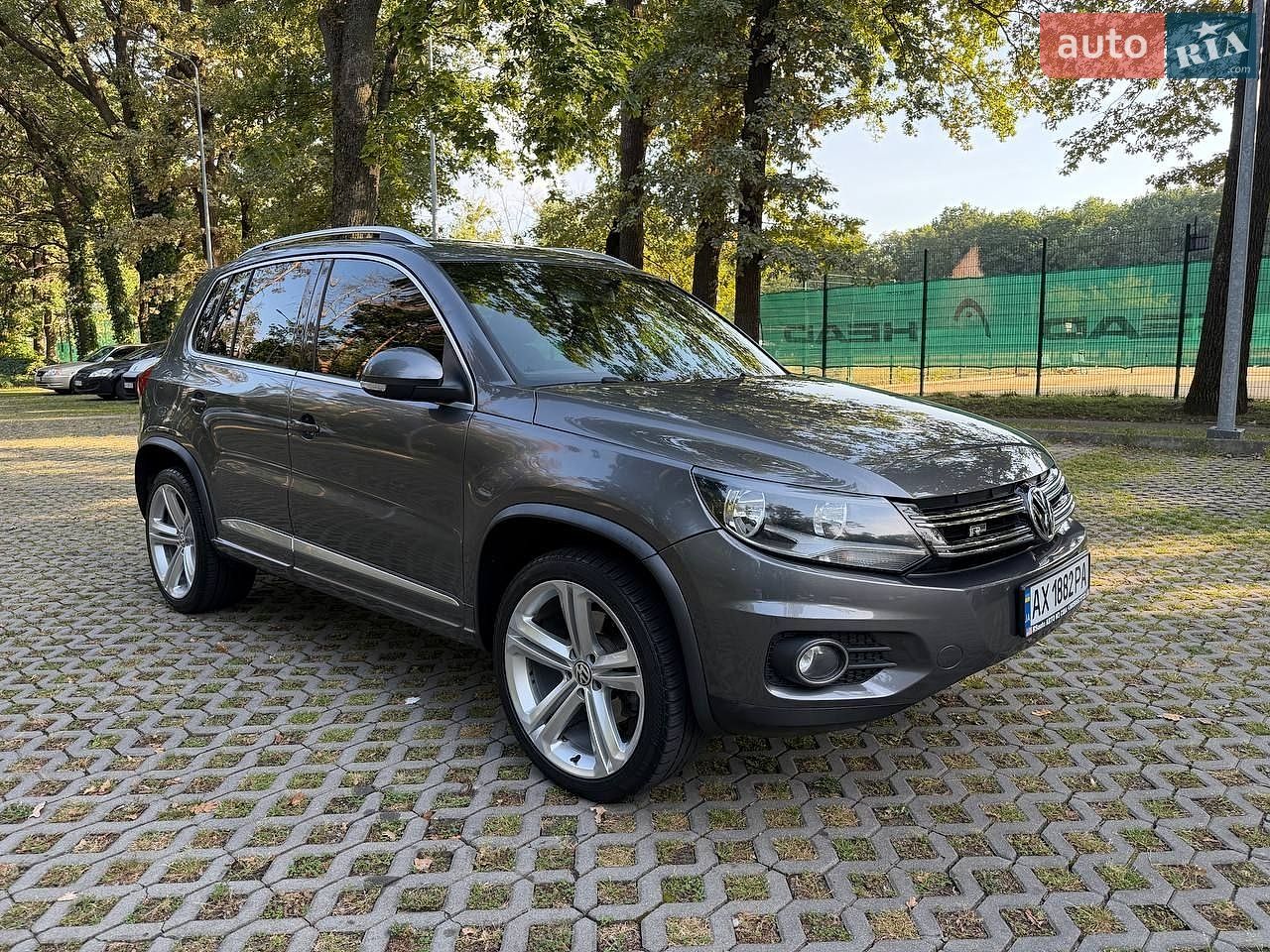 Volkswagen Tiguan 2015 VIN WVGAV7AX4GW559726 фото оголошення 3 з 27