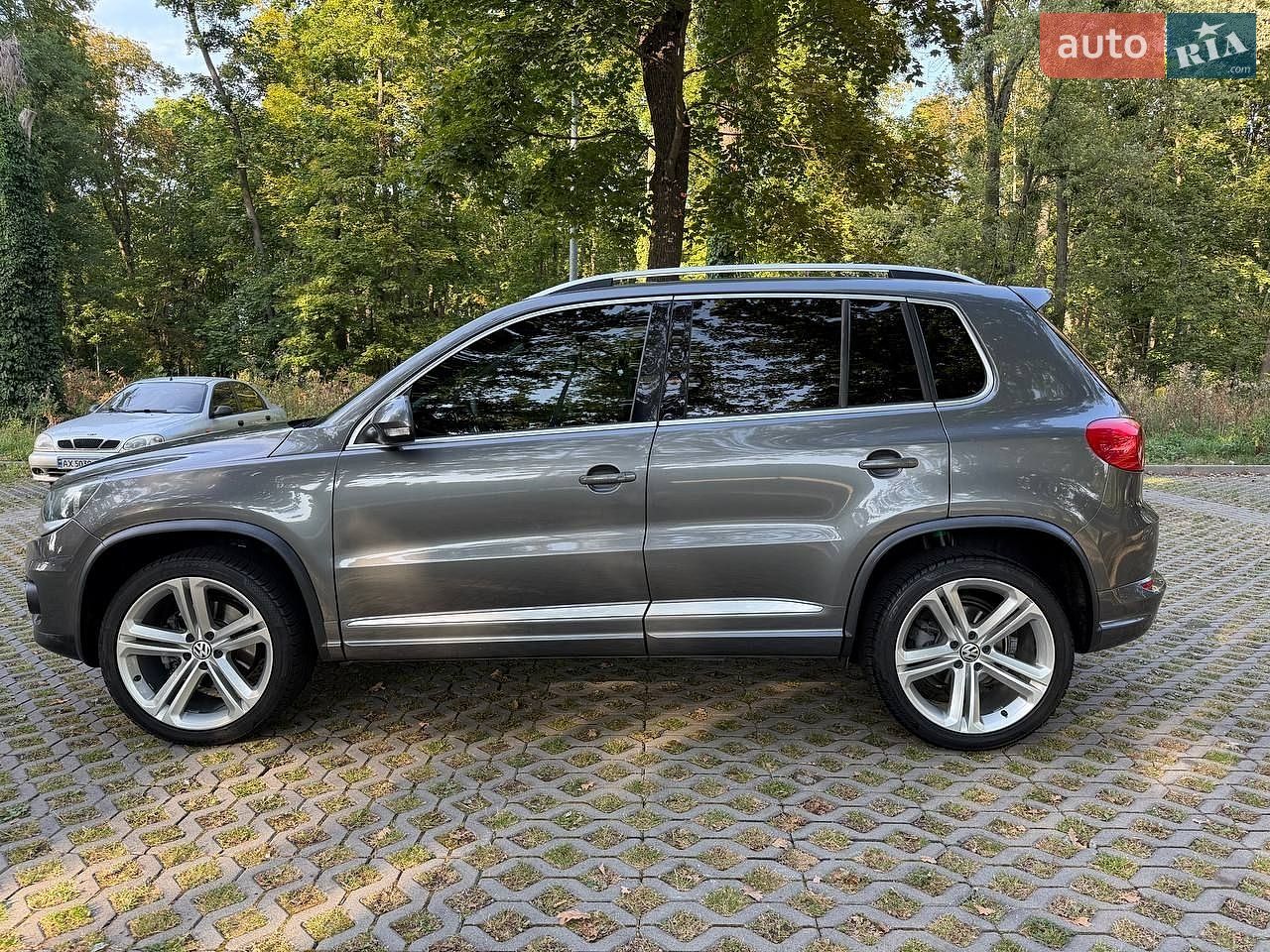 Volkswagen Tiguan 2015 VIN WVGAV7AX4GW559726 фото оголошення 9 з 27