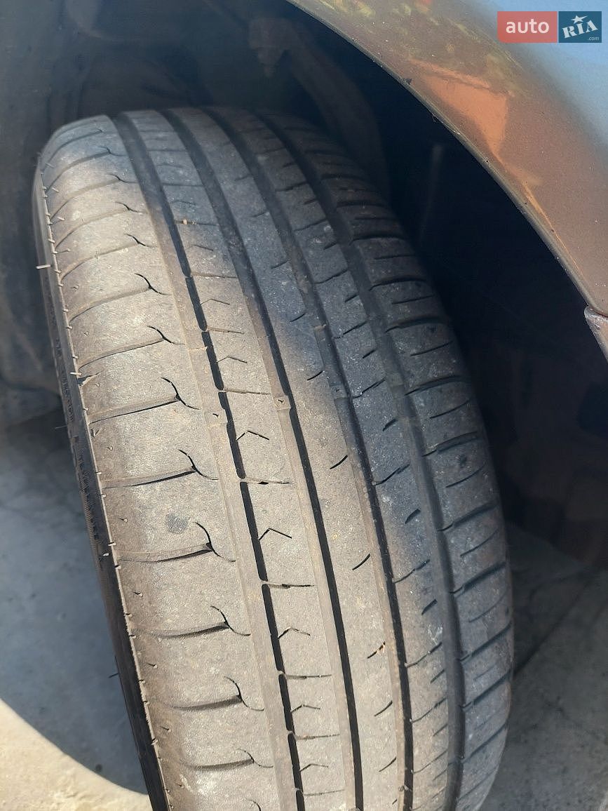 Mitsubishi Galant 1999 VIN JMBSNEA2AXZ000703 фото оголошення 4 з 23