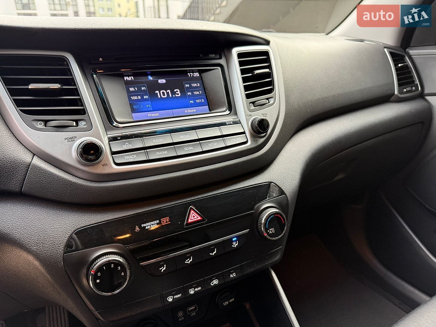 Hyundai Tucson 2016 VIN KM8J3CA4XGU176406 фото оголошення 27 з 79