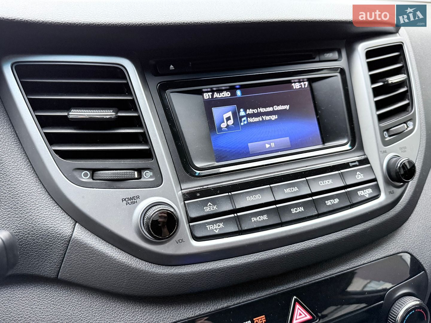 Hyundai Tucson 2016 VIN KM8J3CA4XGU176406 фото оголошення 38 з 79