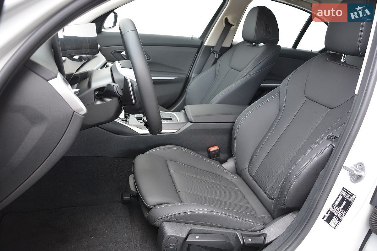 BMW 3 Series 2025 VIN WBA51FF0X0FU52576 фото оголошення 4 з 11