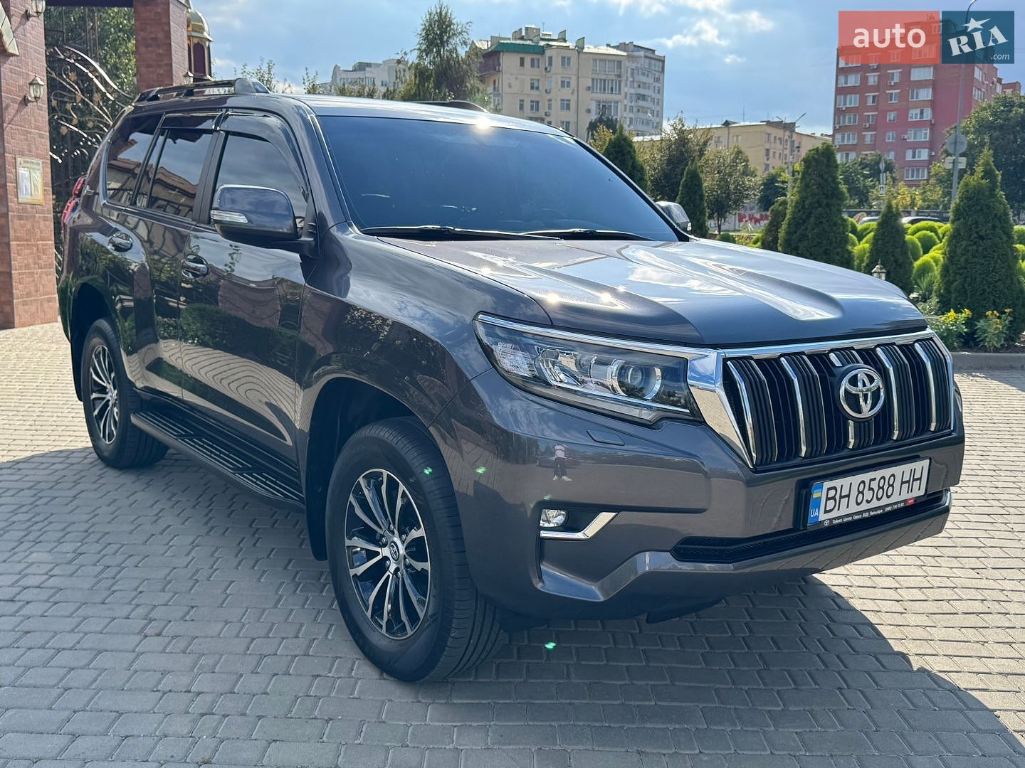 Toyota Land Cruiser Prado 2018 VIN JTEBR3FJ605011552 фото оголошення 31 з 76