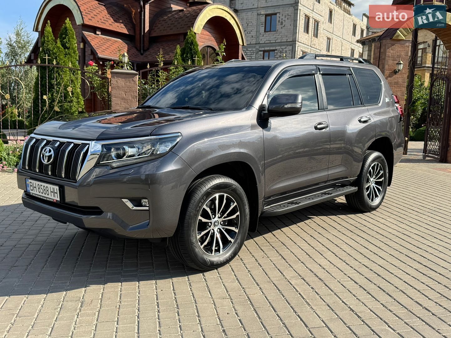 Toyota Land Cruiser Prado 2018 VIN JTEBR3FJ605011552 фото оголошення 8 з 76