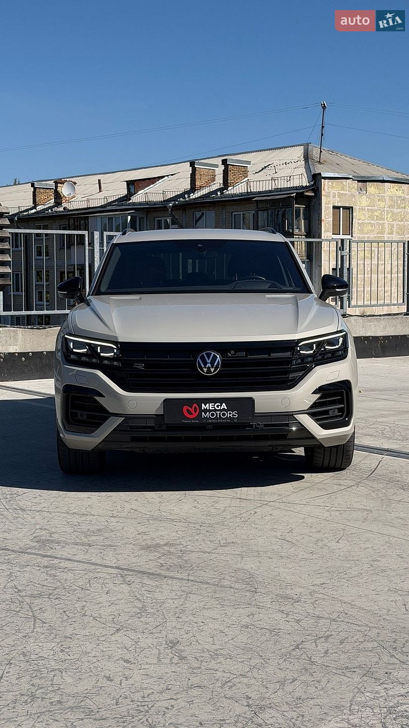 Volkswagen Touareg 2022 VIN WVGZZZCR2PD010622 фото оголошення 4 з 35