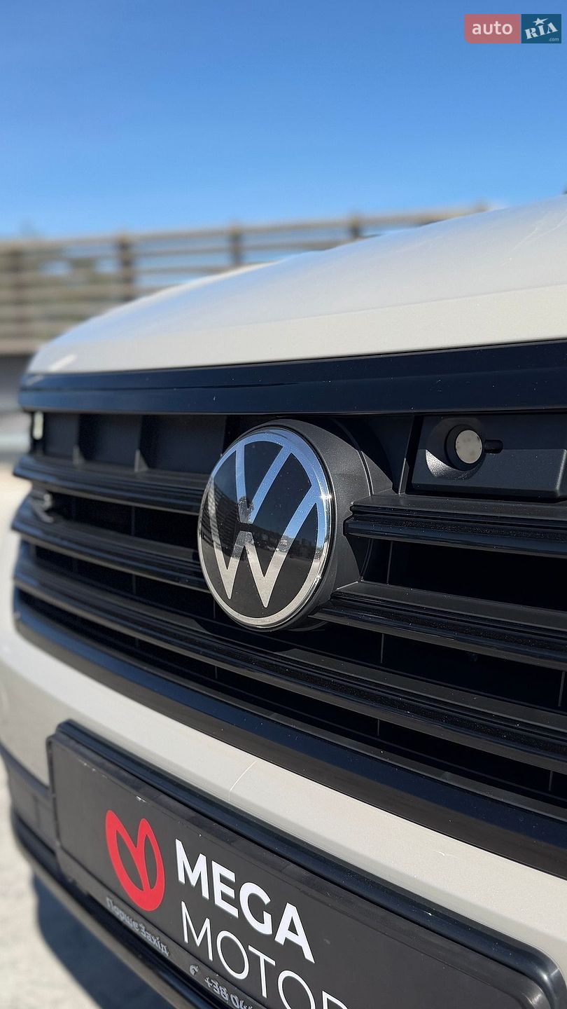 Volkswagen Touareg 2022 VIN WVGZZZCR2PD010622 фото оголошення 8 з 35