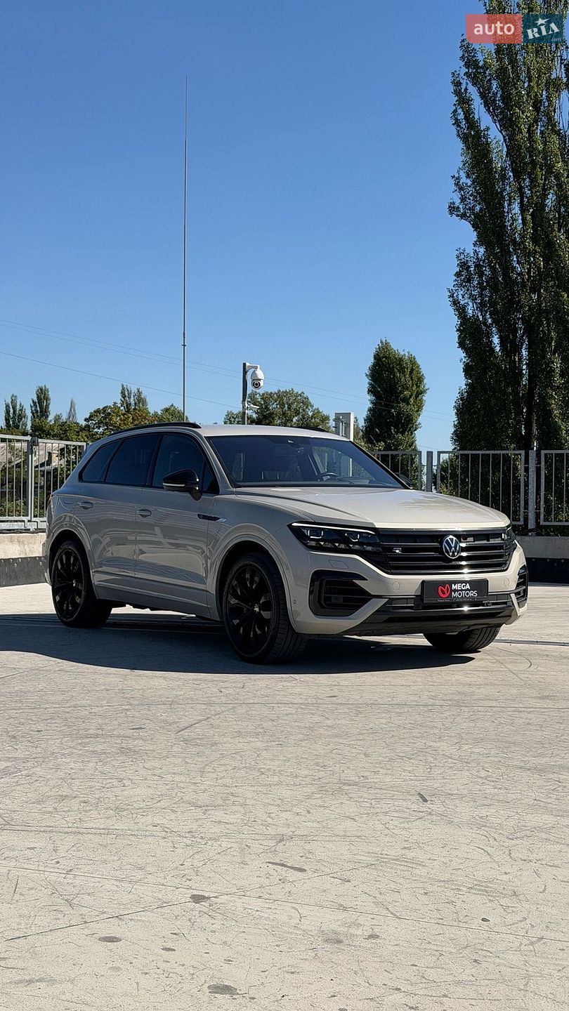 Volkswagen Touareg 2022 VIN WVGZZZCR2PD010622 фото оголошення 10 з 35