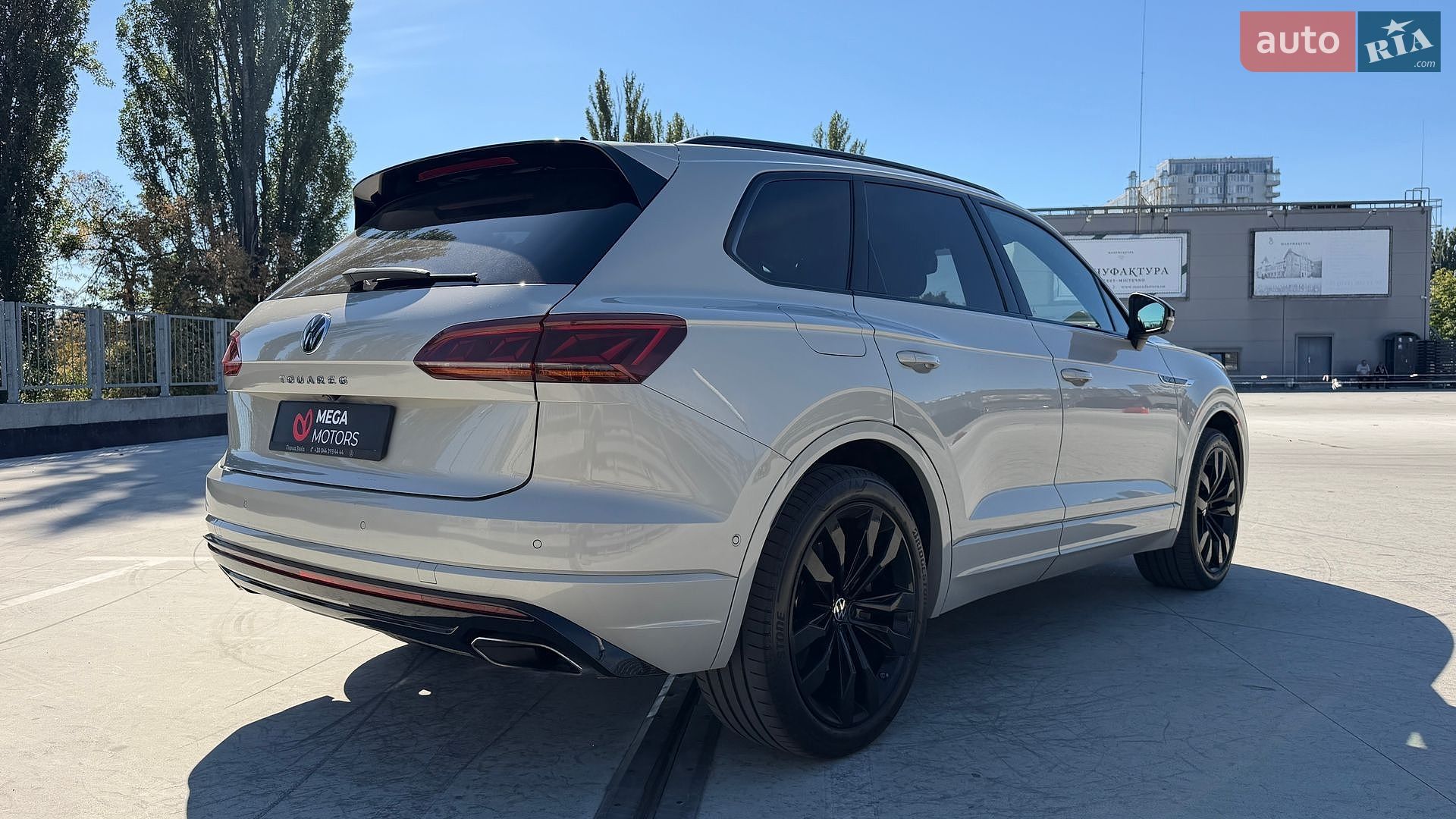 Volkswagen Touareg 2022 VIN WVGZZZCR2PD010622 фото оголошення 12 з 35