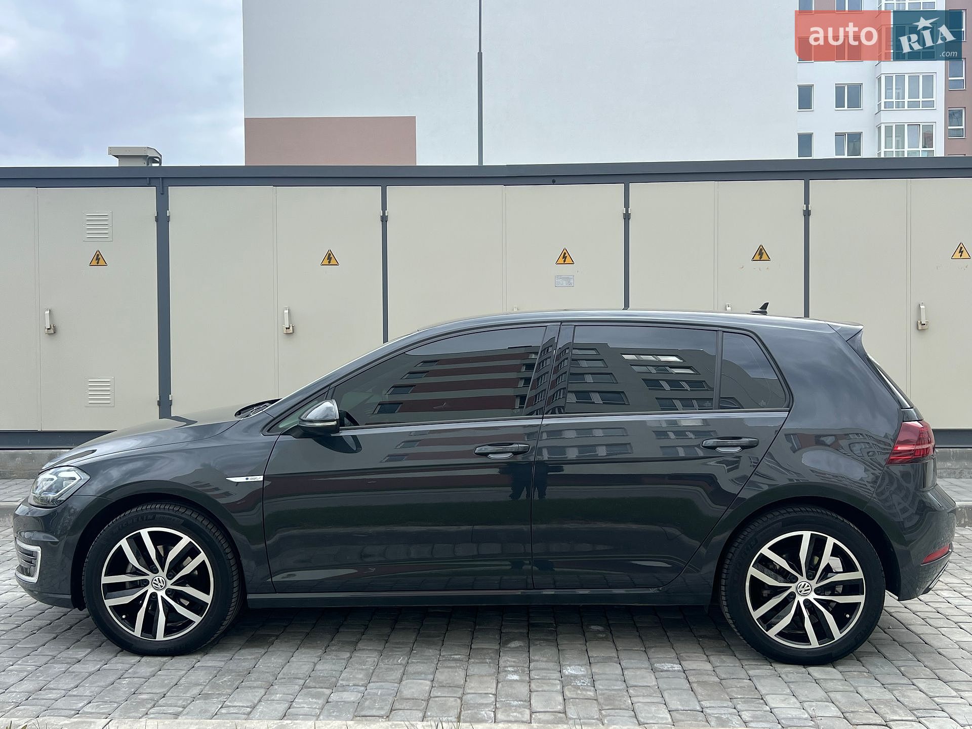 Volkswagen e-Golf 2020 VIN WVWZZZAUZL8921144 фото оголошення 3 з 25