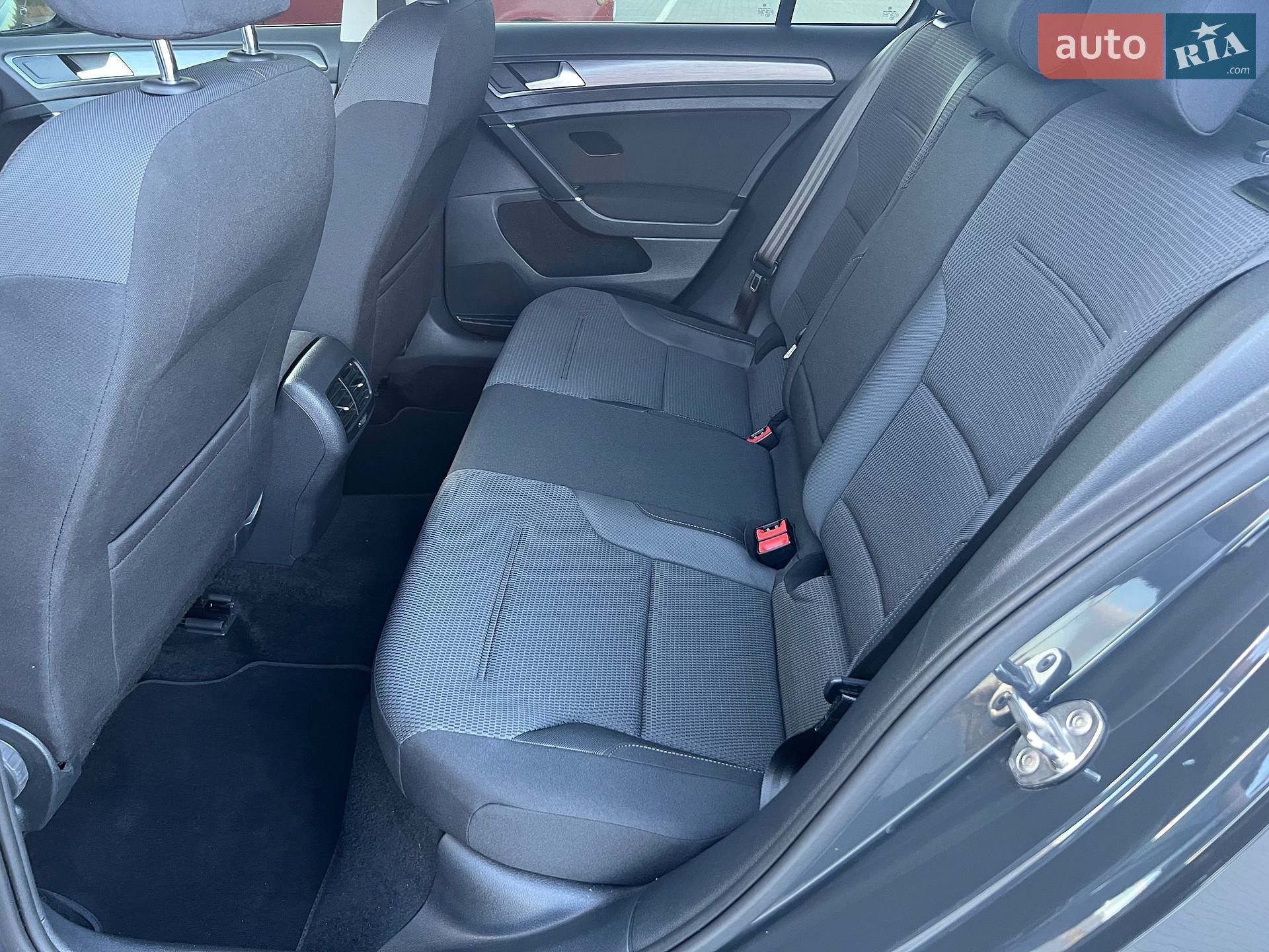 Volkswagen e-Golf 2020 VIN WVWZZZAUZL8921144 фото оголошення 15 з 25