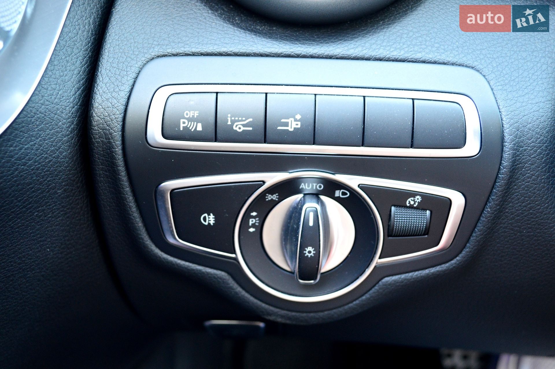 Mercedes-Benz C-Class 2018 VIN WDDWK8GB8KF848448 фото оголошення 33 з 56