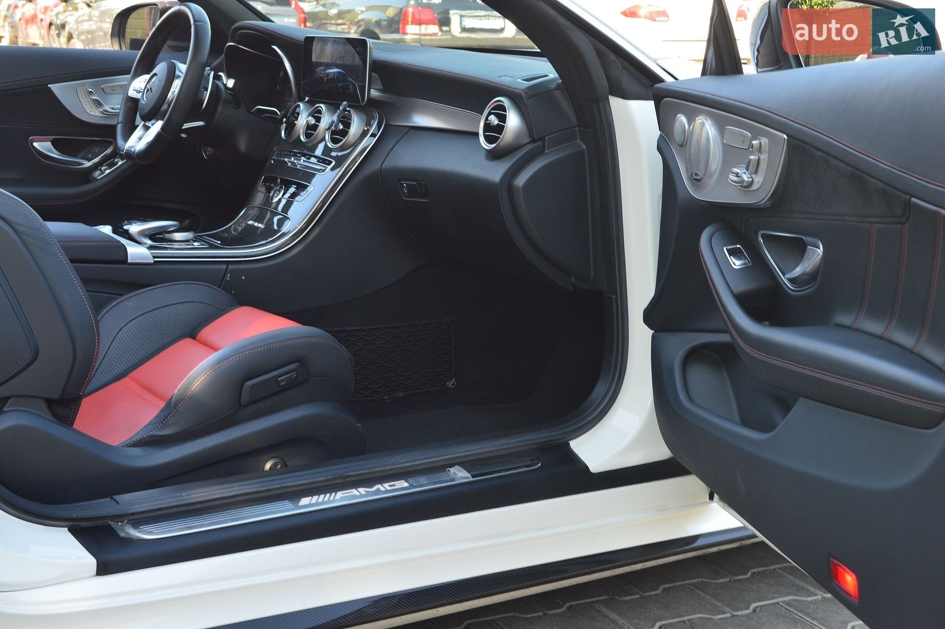Mercedes-Benz C-Class 2018 VIN WDDWK8GB8KF848448 фото оголошення 49 з 56