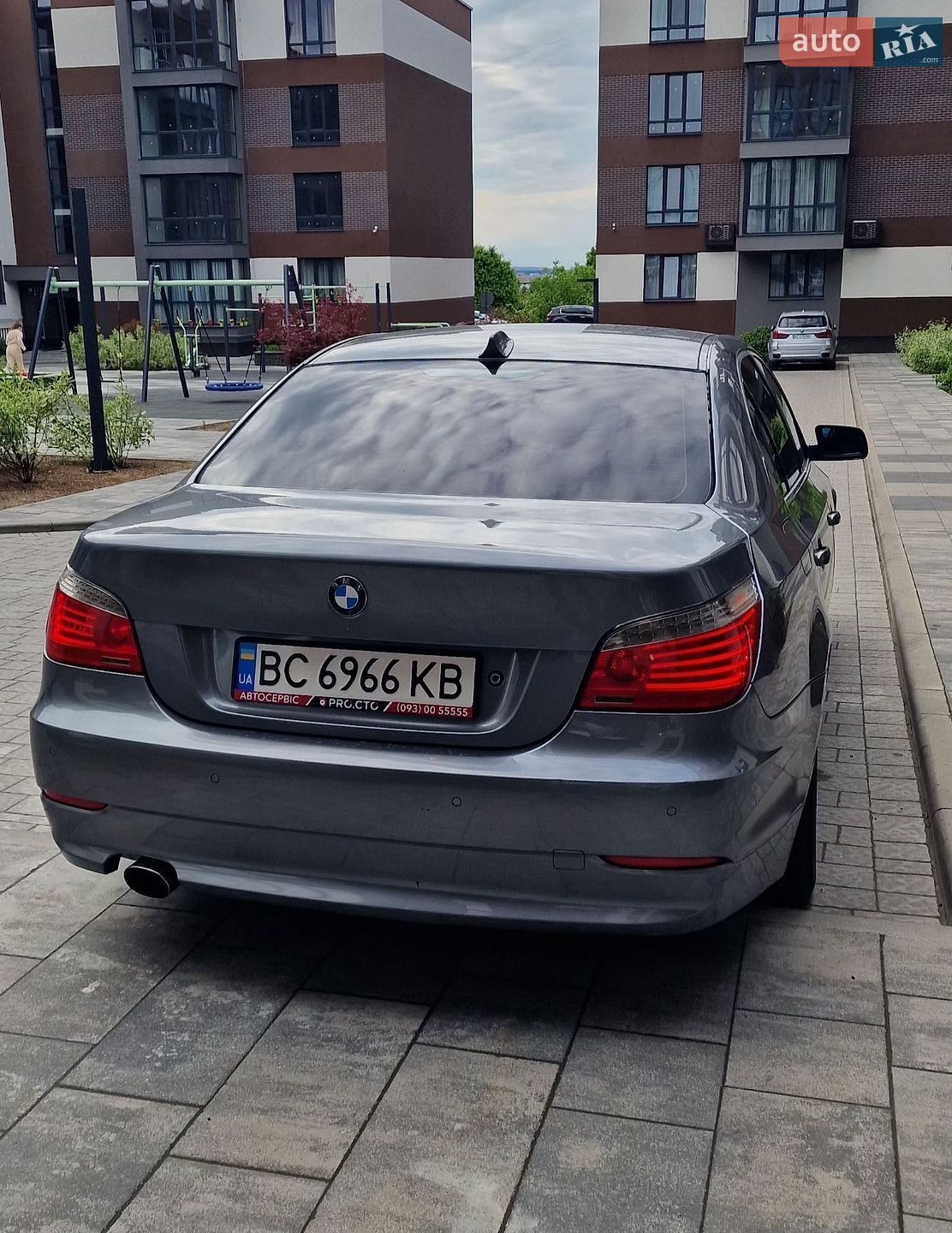 BMW 5 Series 2008 VIN WBANT11040CW02185 фото оголошення 11 з 25