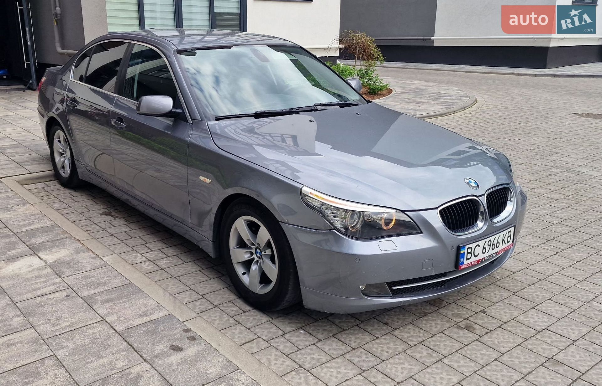 BMW 5 Series 2008 VIN WBANT11040CW02185 фото оголошення 17 з 25
