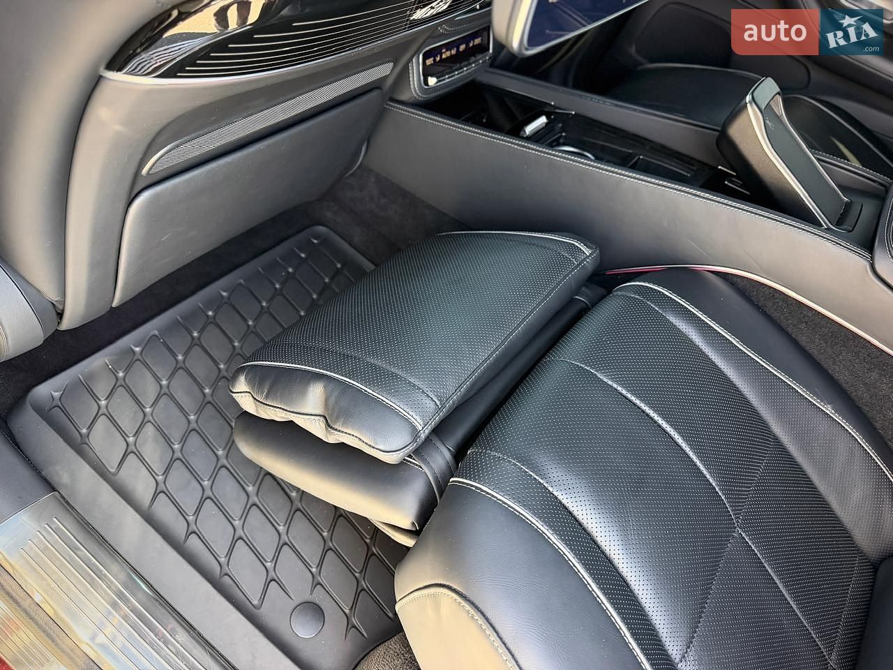 Mercedes-Benz Maybach 2022 VIN W1N1679871A656329 фото оголошення 82 з 95