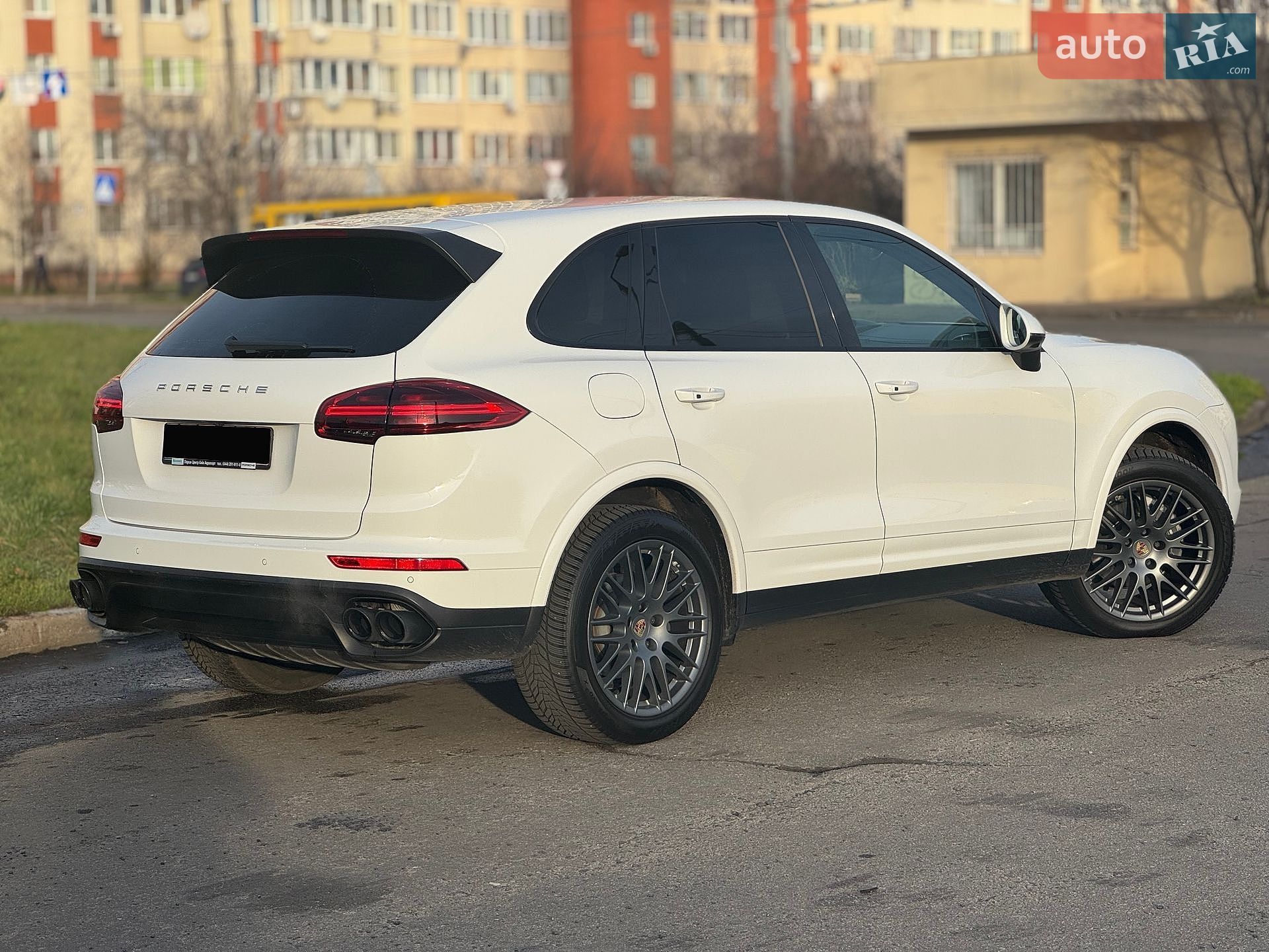 Porsche Cayenne 2016 VIN WP1ZZZ92ZHKA80154 фото оголошення 2 з 25