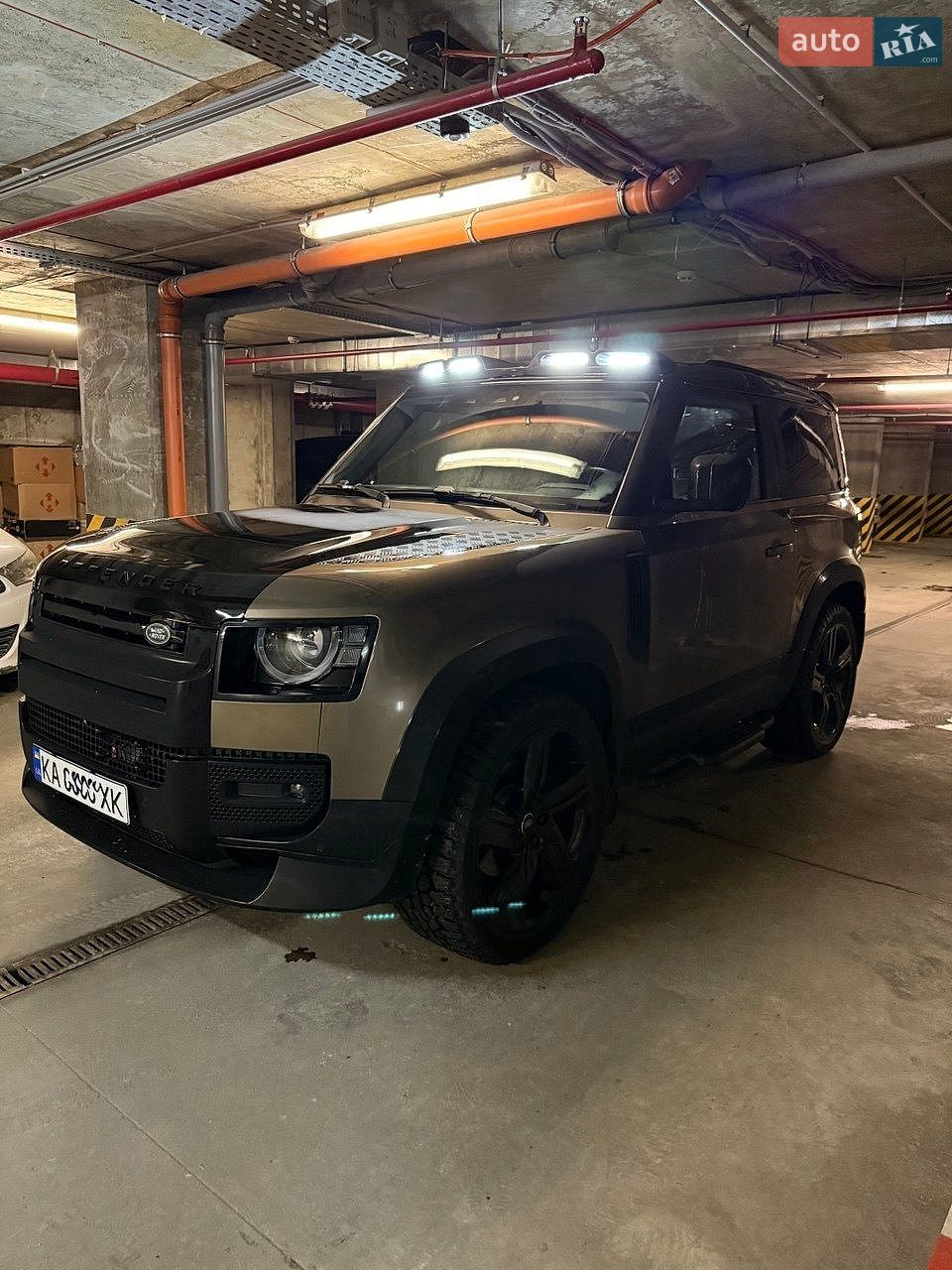 Land Rover Defender 2023 VIN SALEA6BW0R2256592 фото оголошення 4 з 19