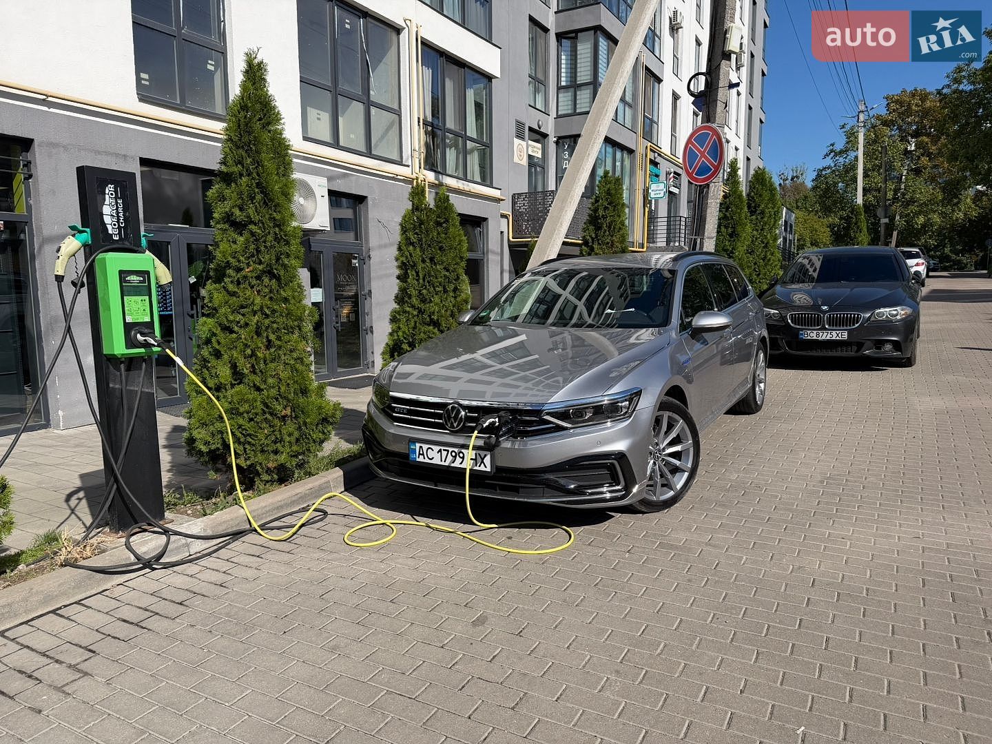 Volkswagen Passat 2020 VIN WVWZZZ3CZME027709 фото оголошення 5 з 111