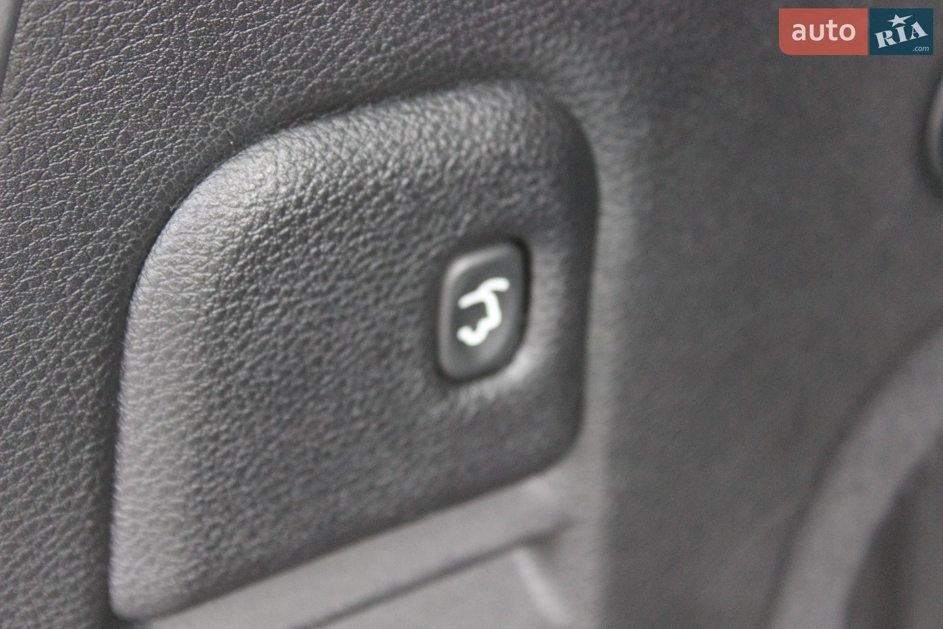 Jeep Grand Cherokee 2015 VIN 1C4RJFCM0FC110639 фото оголошення 25 з 69