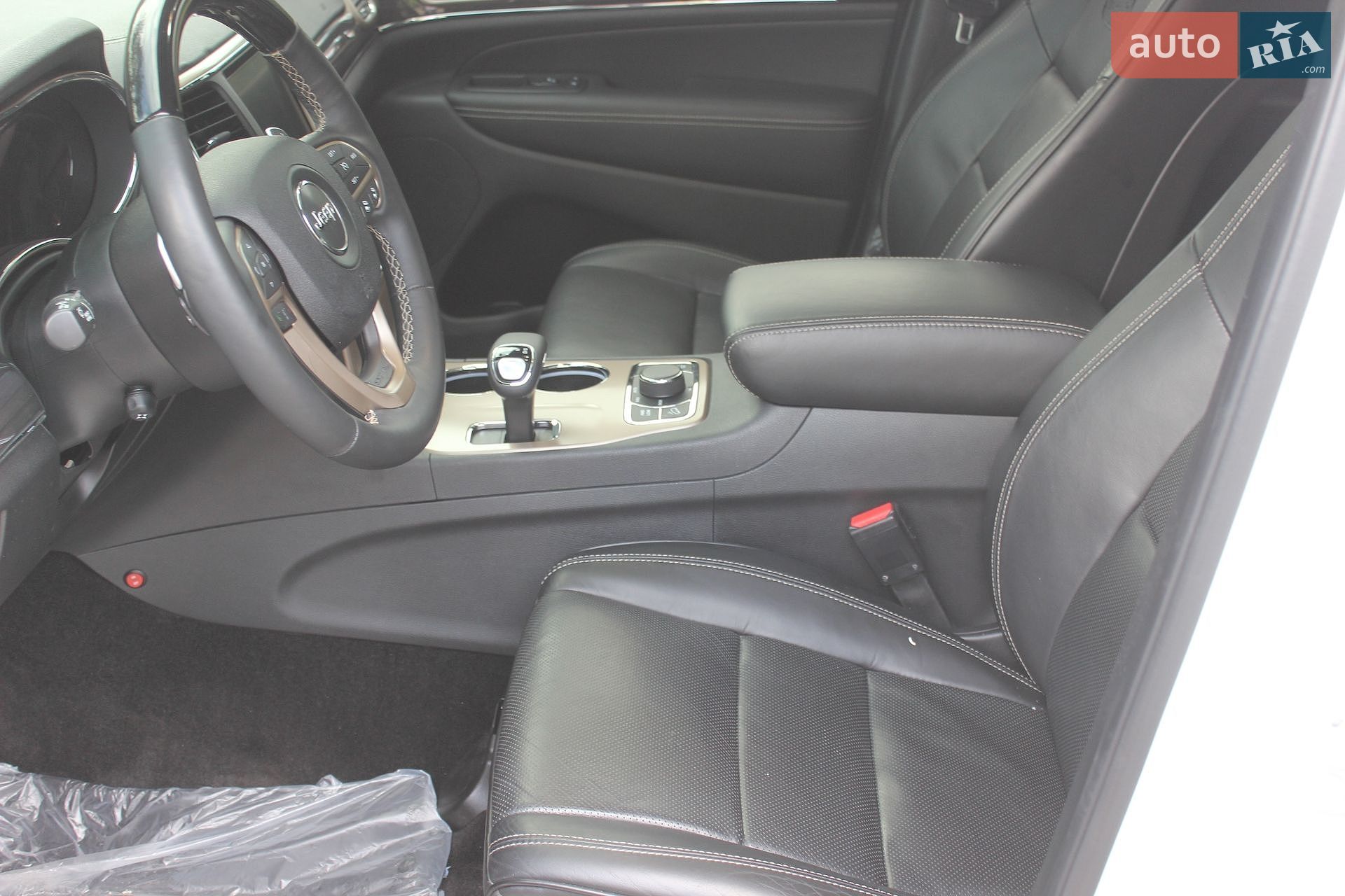 Jeep Grand Cherokee 2015 VIN 1C4RJFCM0FC110639 фото оголошення 34 з 69