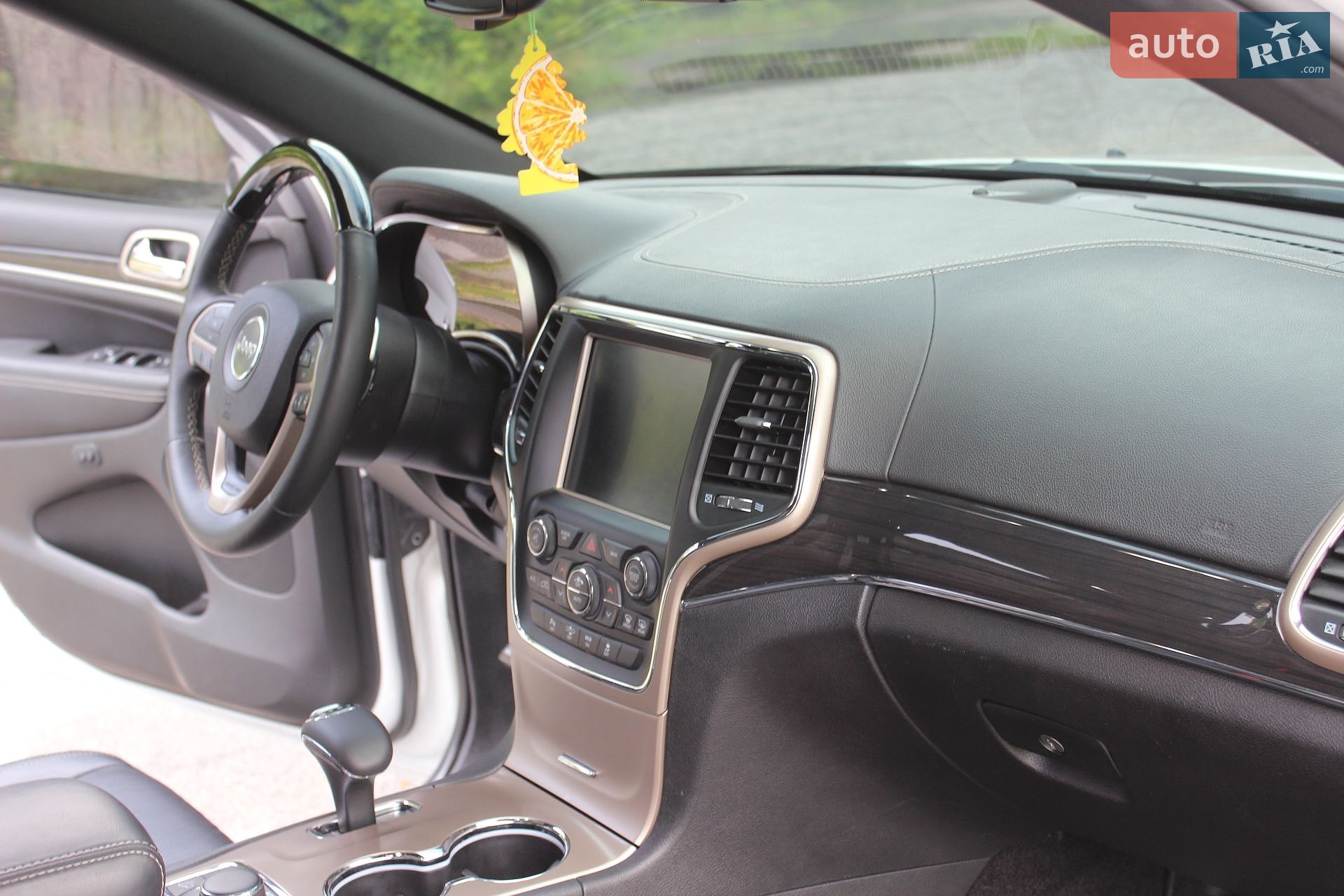 Jeep Grand Cherokee 2015 VIN 1C4RJFCM0FC110639 фото оголошення 44 з 69