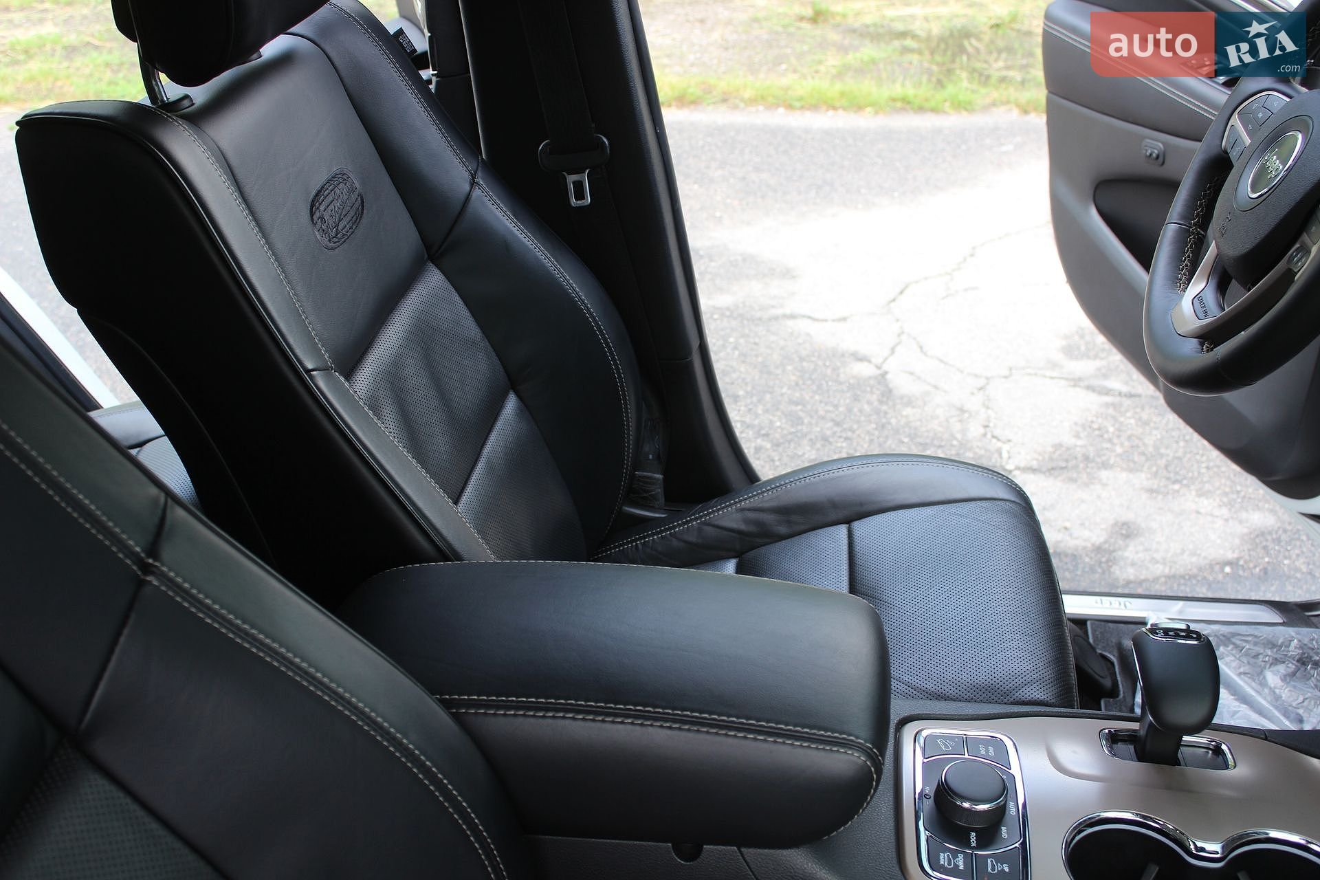 Jeep Grand Cherokee 2015 VIN 1C4RJFCM0FC110639 фото оголошення 46 з 69