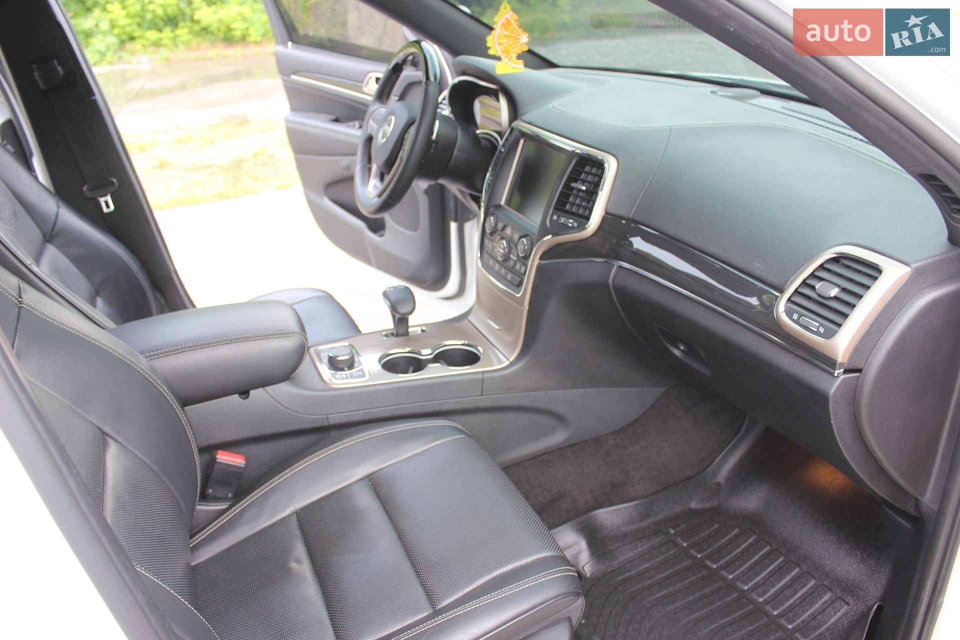 Jeep Grand Cherokee 2015 VIN 1C4RJFCM0FC110639 фото оголошення 47 з 69