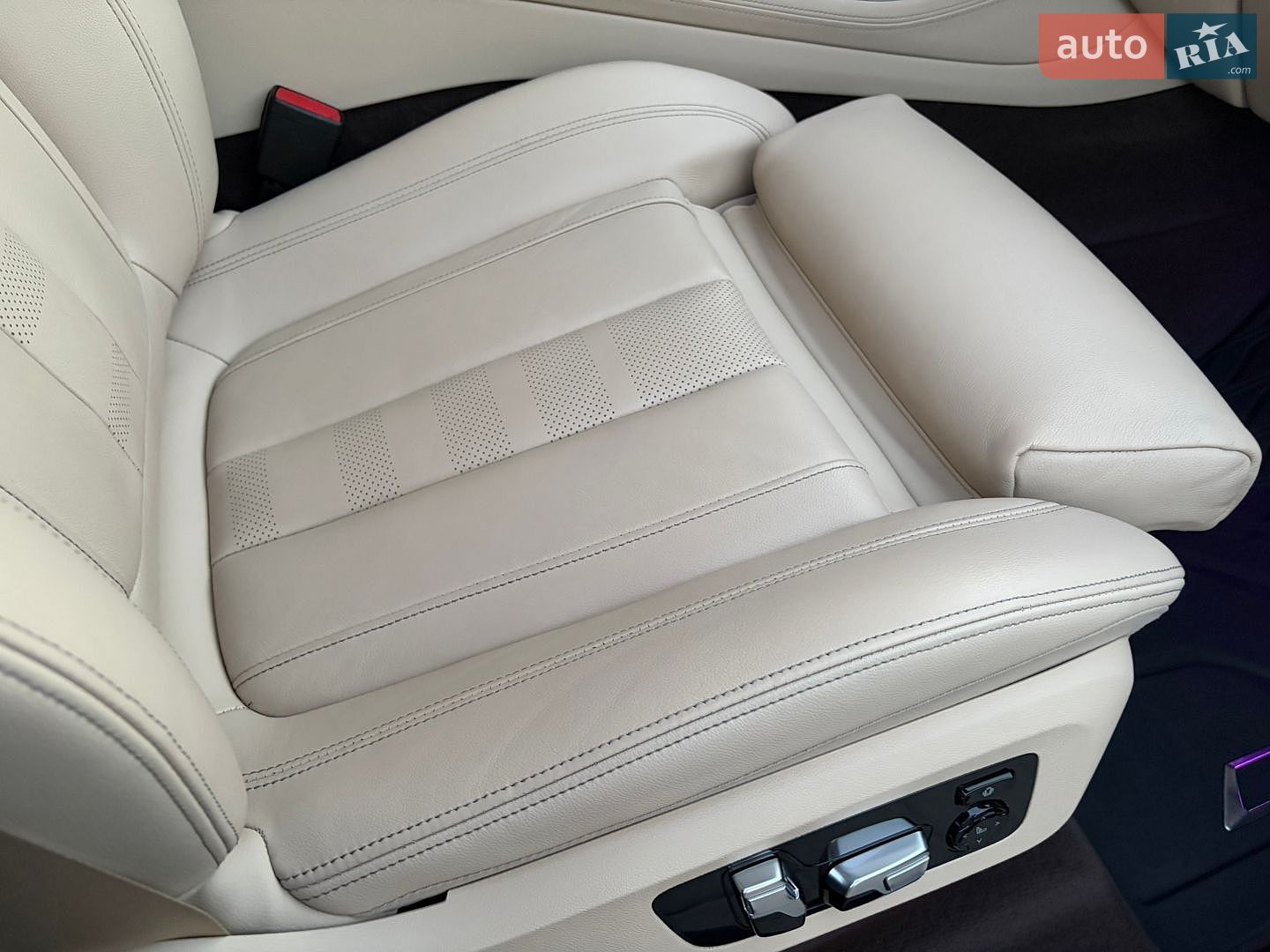 BMW X5 2019 VIN WBACR61040LJ18116 фото оголошення 15 з 20