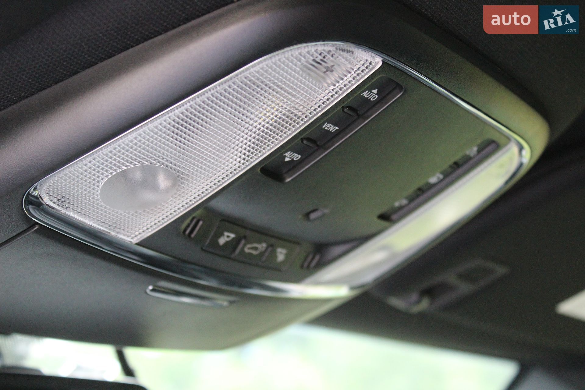 Jeep Grand Cherokee 2015 VIN 1C4RJFCM0FC110639 фото оголошення 60 з 69