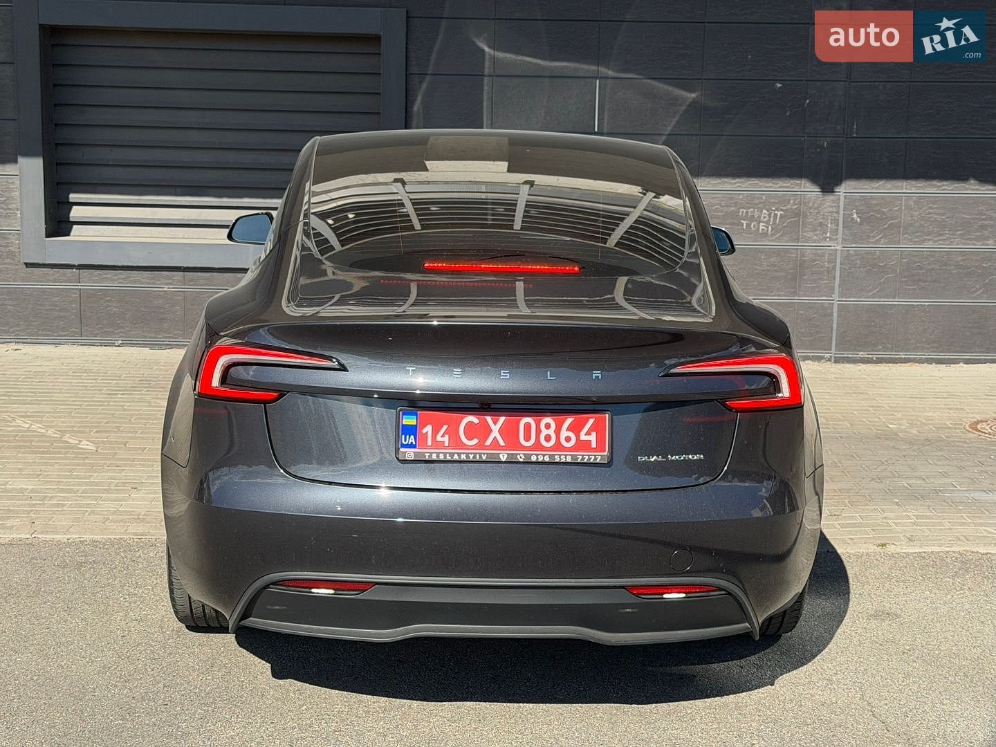 Tesla Model 3 2025 VIN 5YJ3E1EB5SF996415 фото оголошення 13 з 19