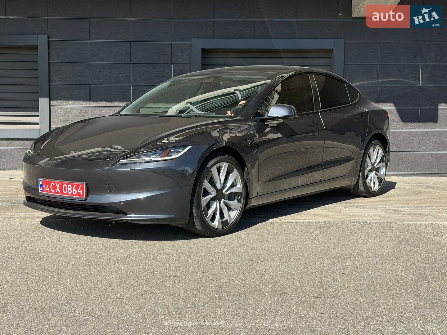Tesla Model 3 2025 VIN 5YJ3E1EB5SF996415 фото оголошення 15 з 19