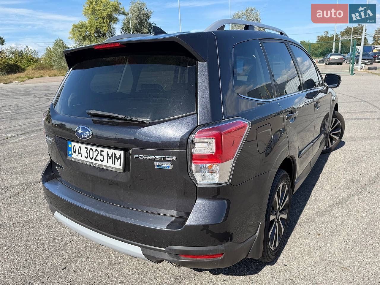 Subaru Forester 2017 VIN JF1SJDLY5GG311701 фото оголошення 14 з 43