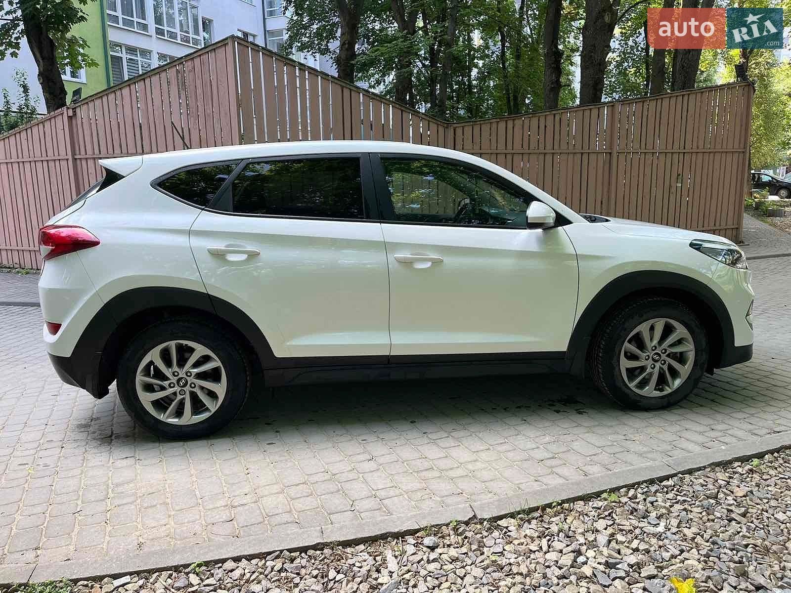 Hyundai Tucson 2017 VIN KM8J23A4XHU569424 фото оголошення 4 з 11