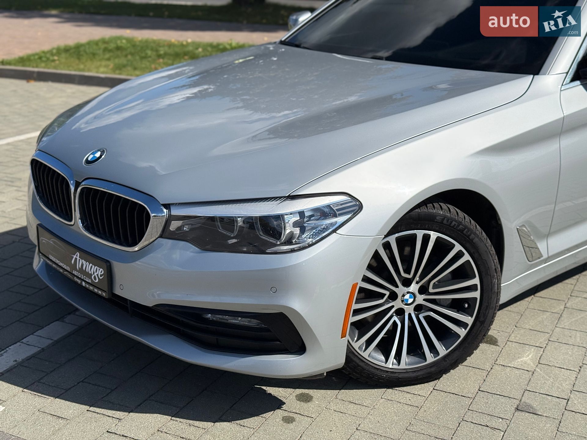 BMW 5 Series 2017 VIN WBAJE7C55JWC56820 фото оголошення 9 з 54