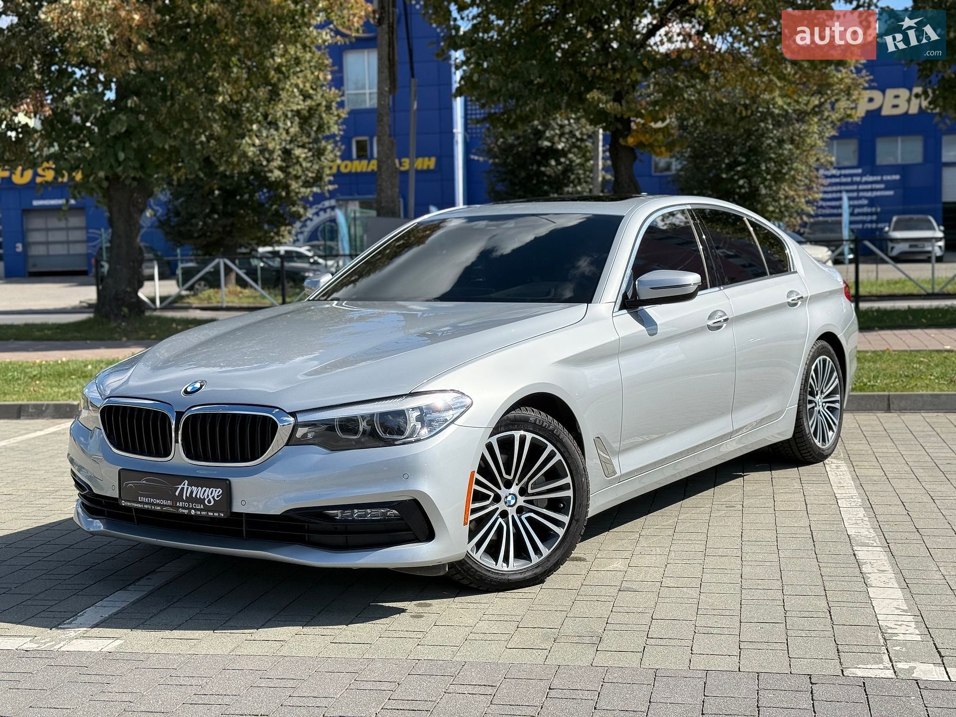 BMW 5 Series 2017 VIN WBAJE7C55JWC56820 фото оголошення 12 з 54