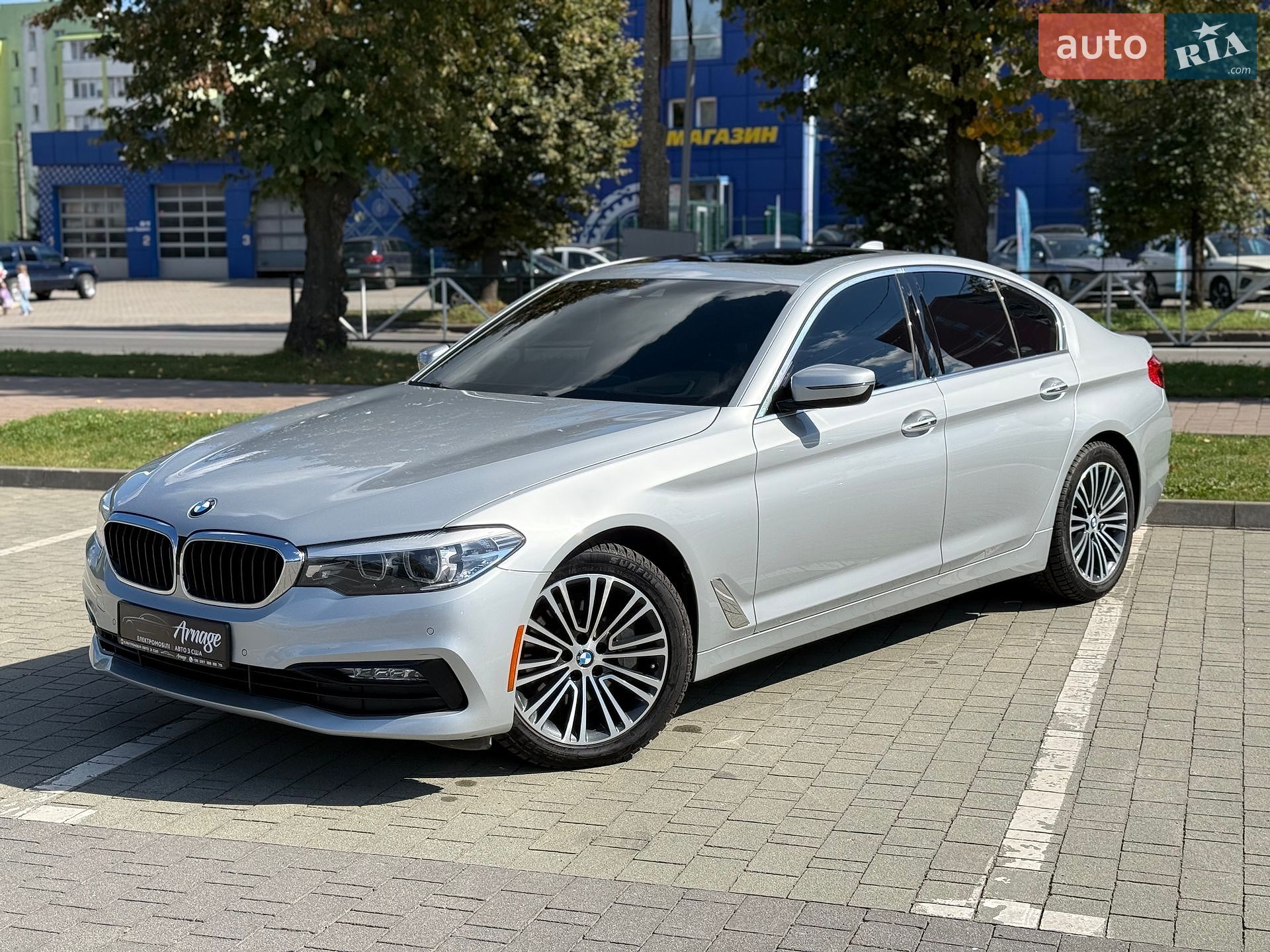BMW 5 Series 2017 VIN WBAJE7C55JWC56820 фото оголошення 13 з 54