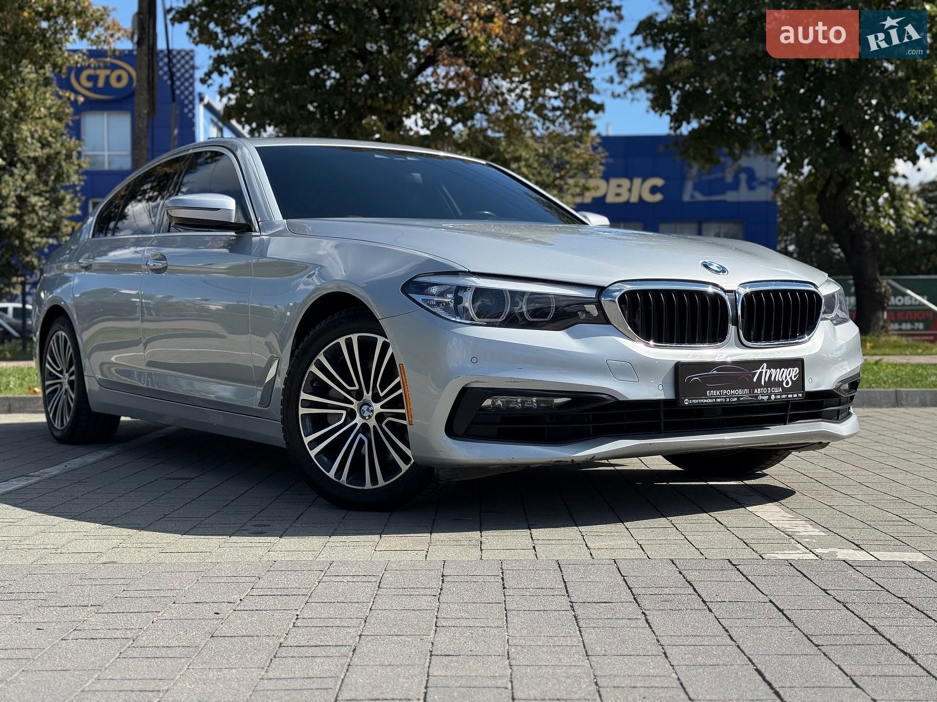 BMW 5 Series 2017 VIN WBAJE7C55JWC56820 фото оголошення 2 з 54