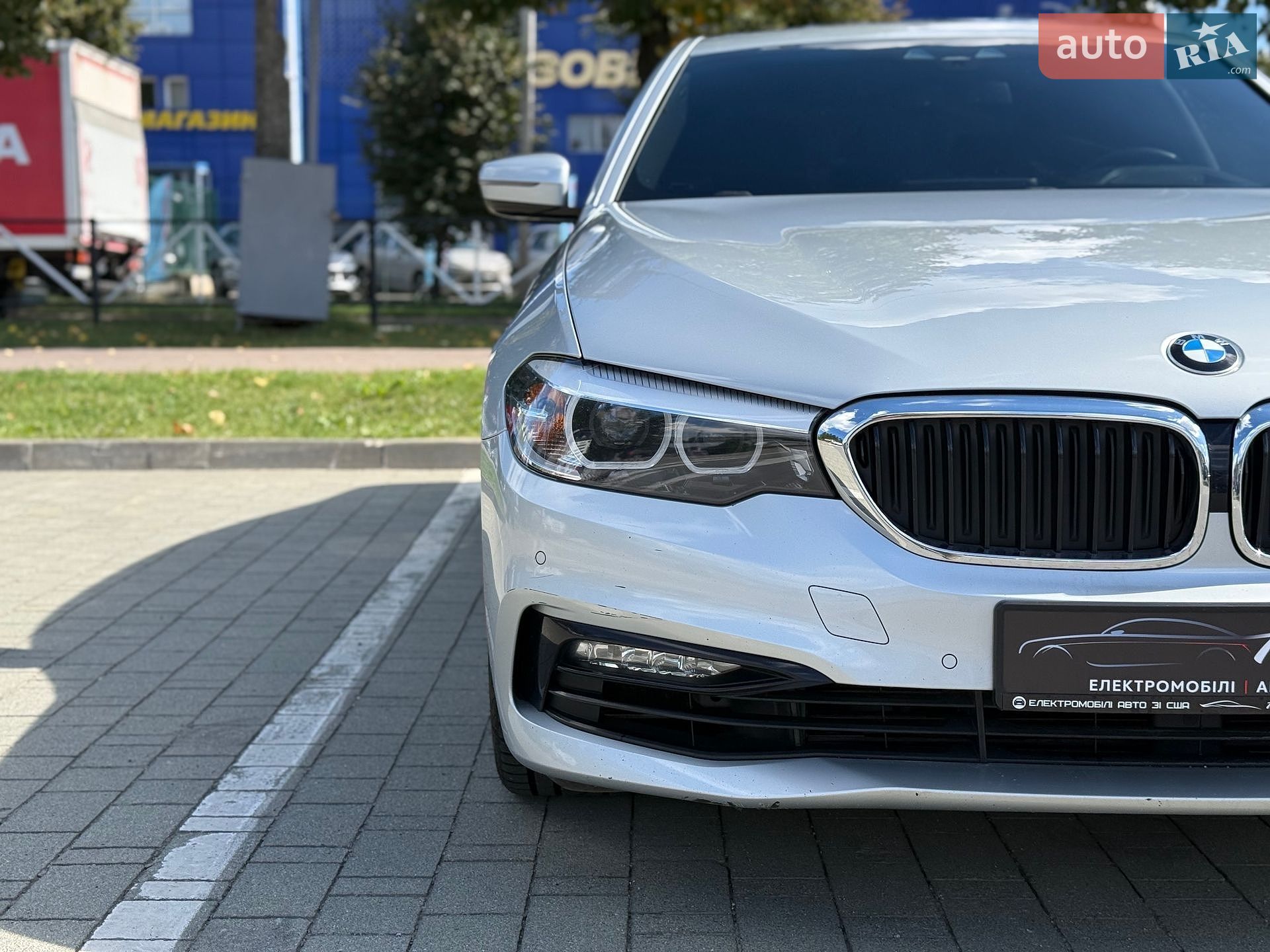 BMW 5 Series 2017 VIN WBAJE7C55JWC56820 фото оголошення 5 з 54
