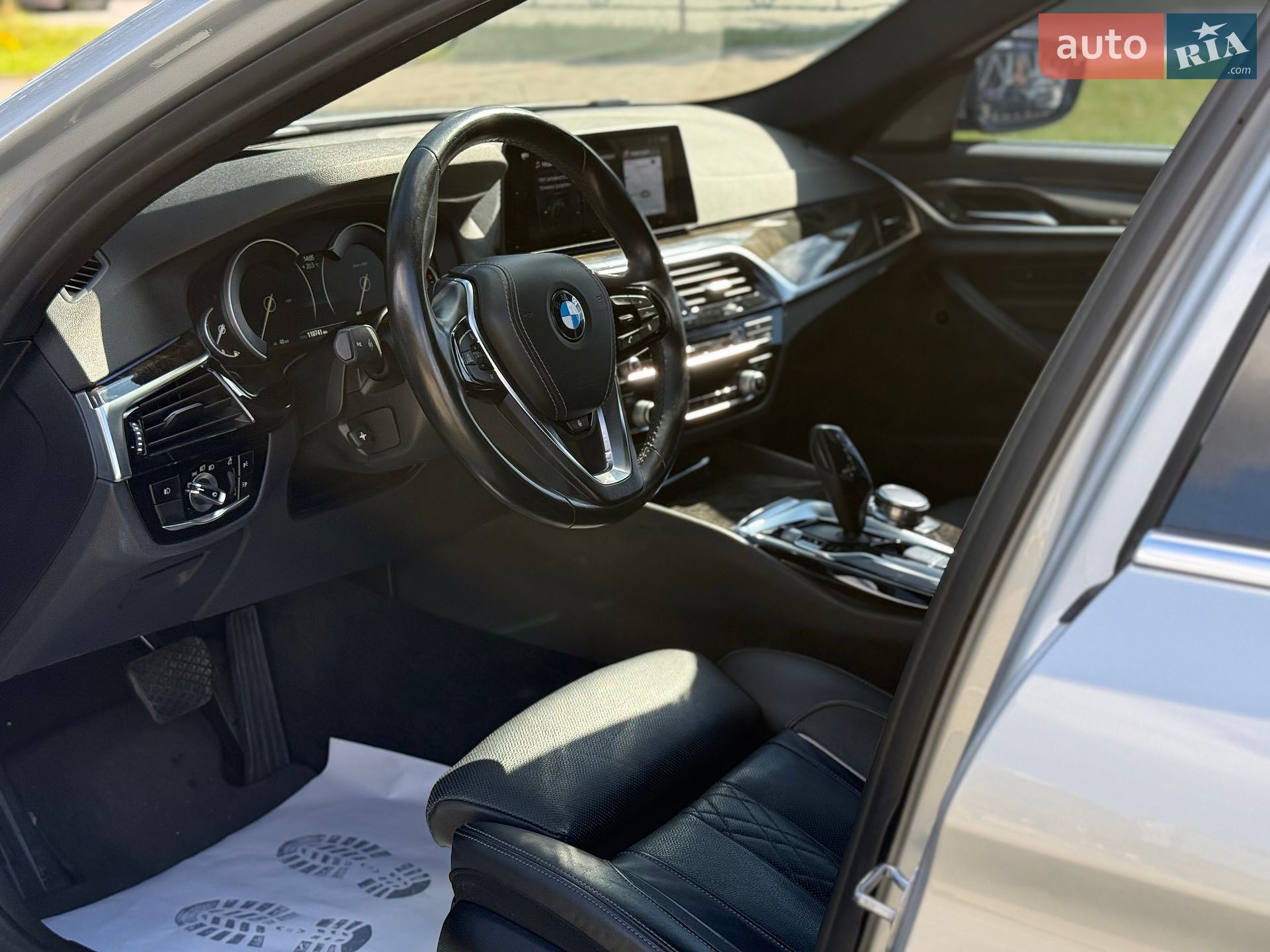BMW 5 Series 2017 VIN WBAJE7C55JWC56820 фото оголошення 15 з 54