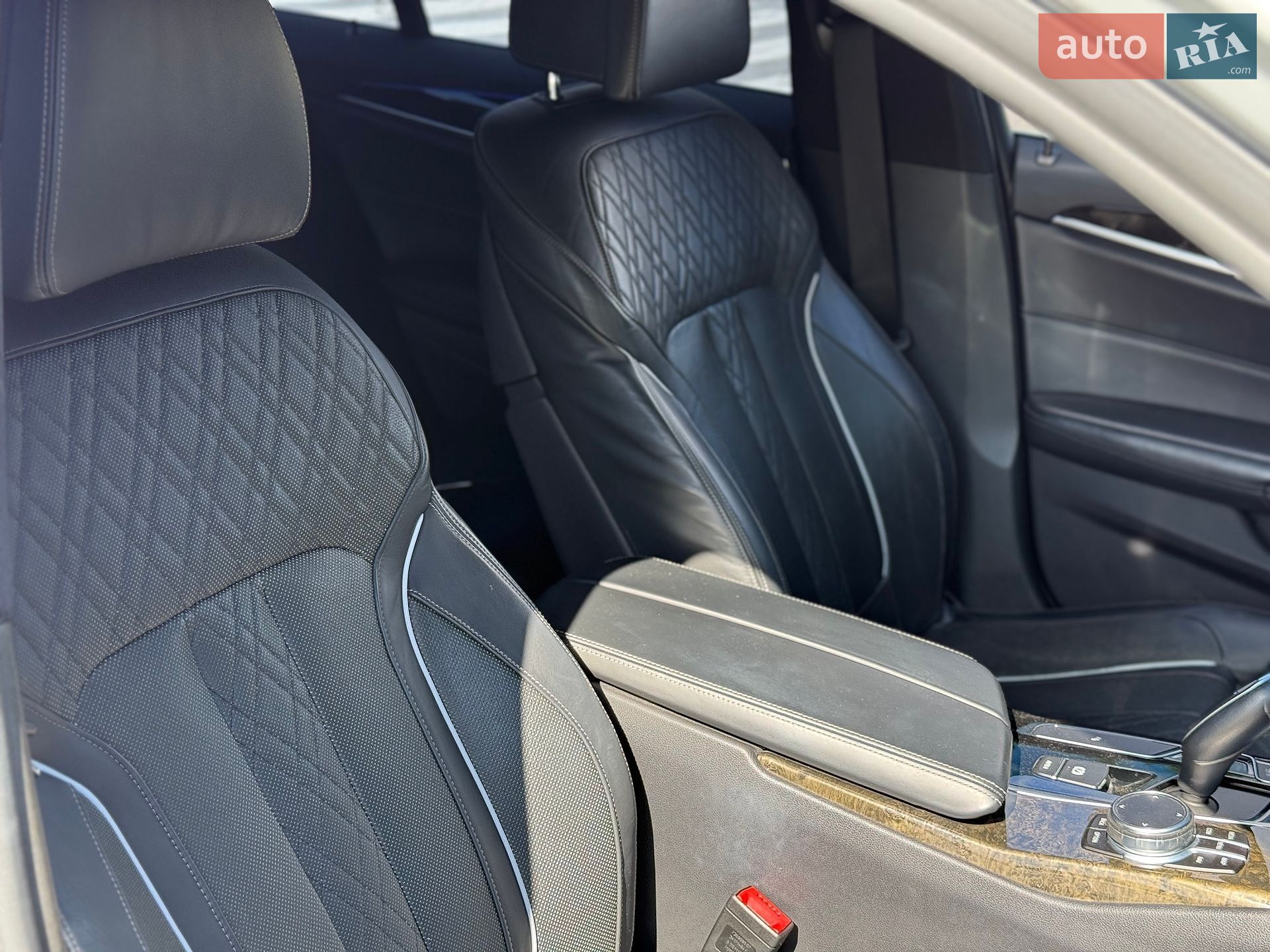BMW 5 Series 2017 VIN WBAJE7C55JWC56820 фото оголошення 19 з 54