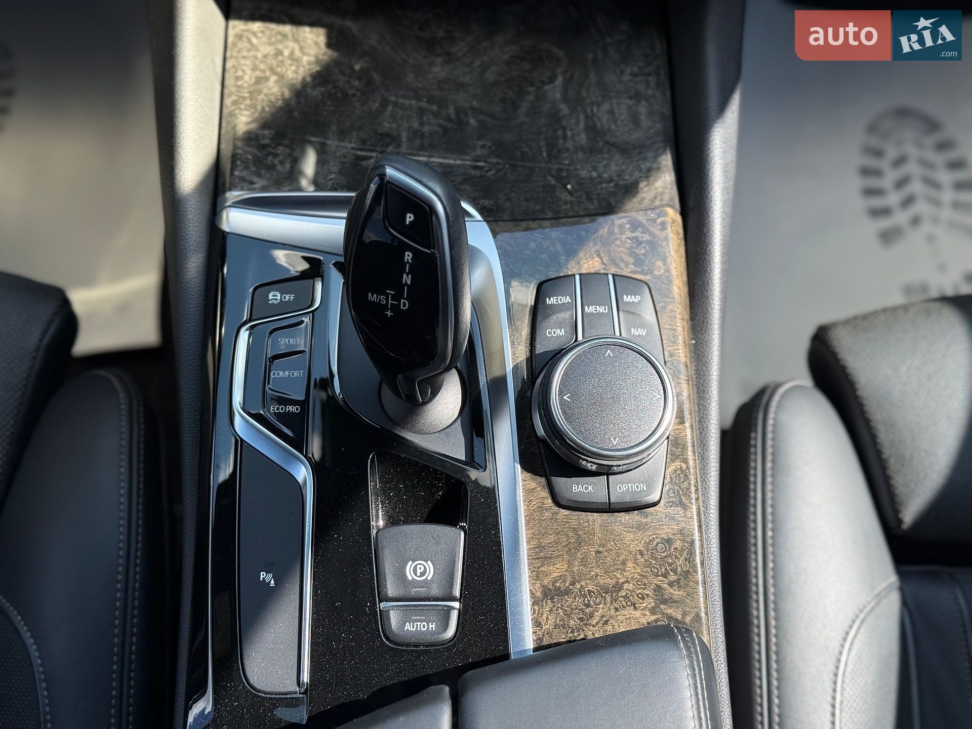 BMW 5 Series 2017 VIN WBAJE7C55JWC56820 фото оголошення 26 з 54