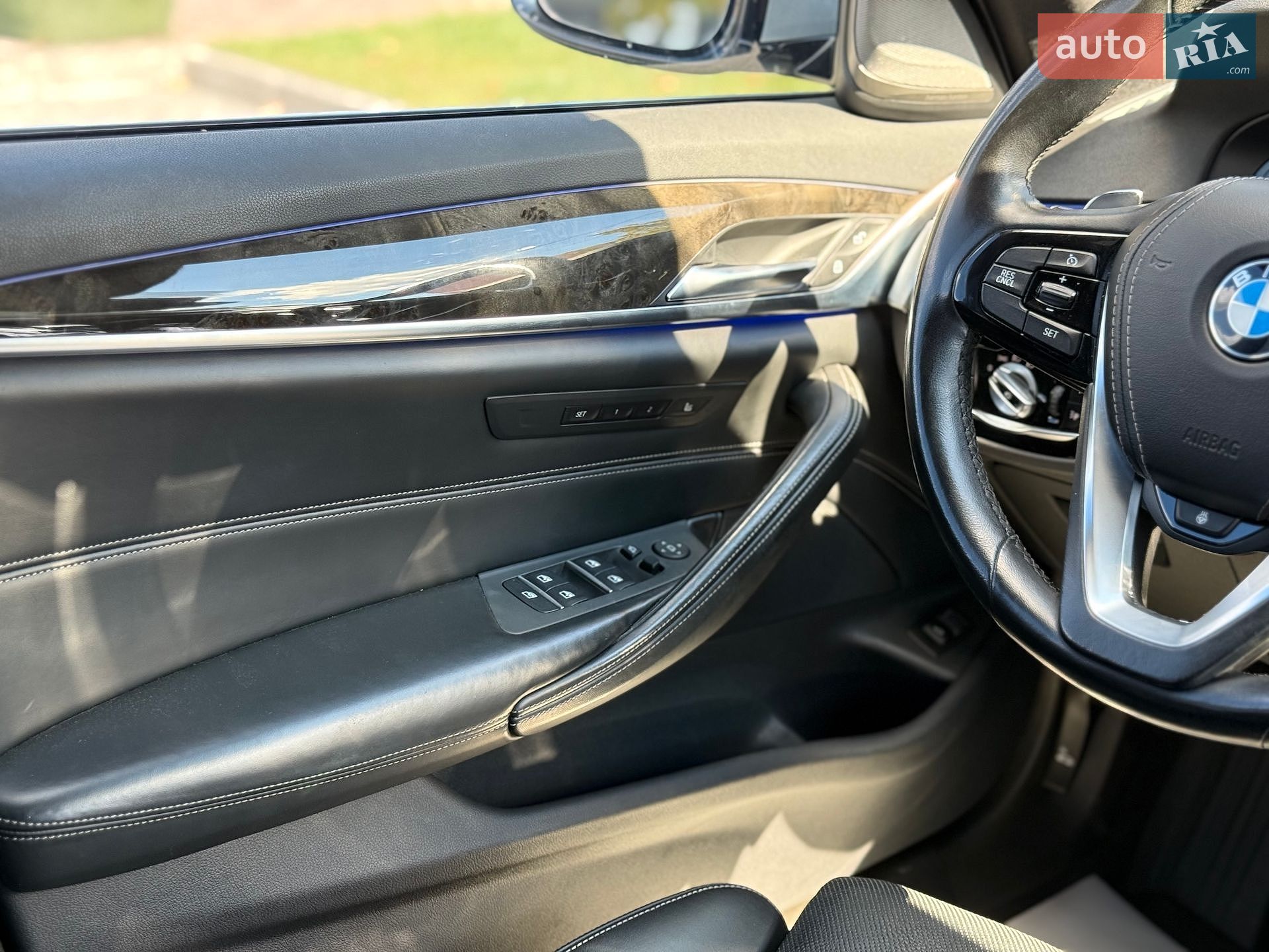 BMW 5 Series 2017 VIN WBAJE7C55JWC56820 фото оголошення 28 з 54