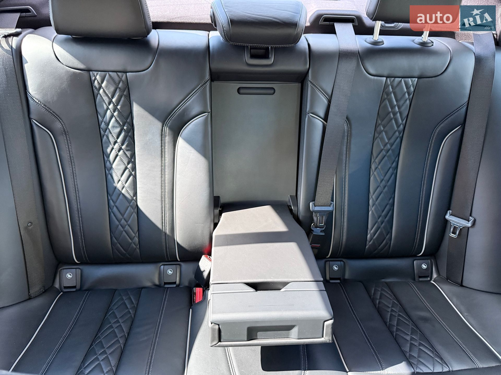 BMW 5 Series 2017 VIN WBAJE7C55JWC56820 фото оголошення 33 з 54